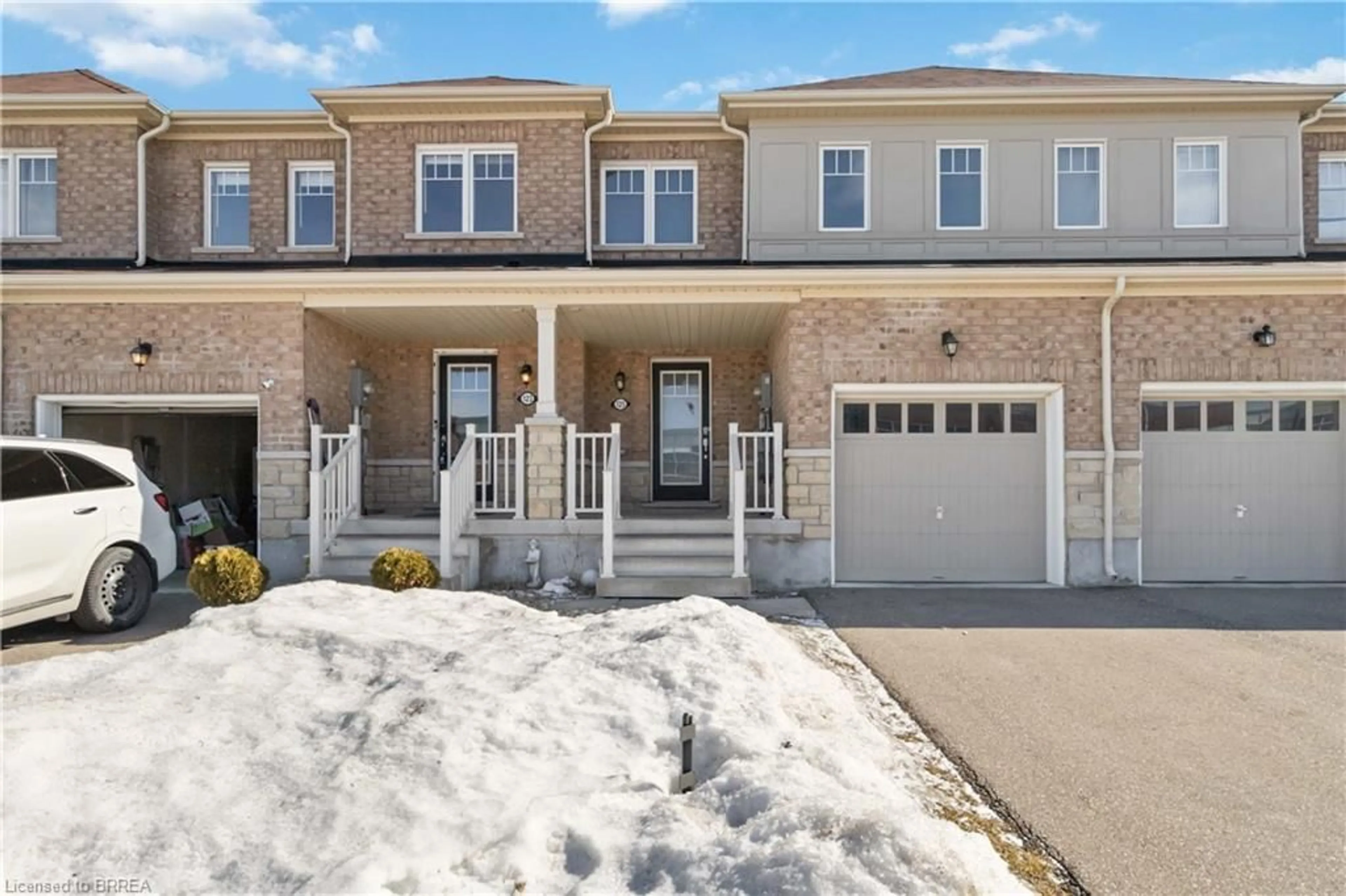 Home with brick exterior material, street for 125 English Lane, Brantford Ontario N3T 5L5