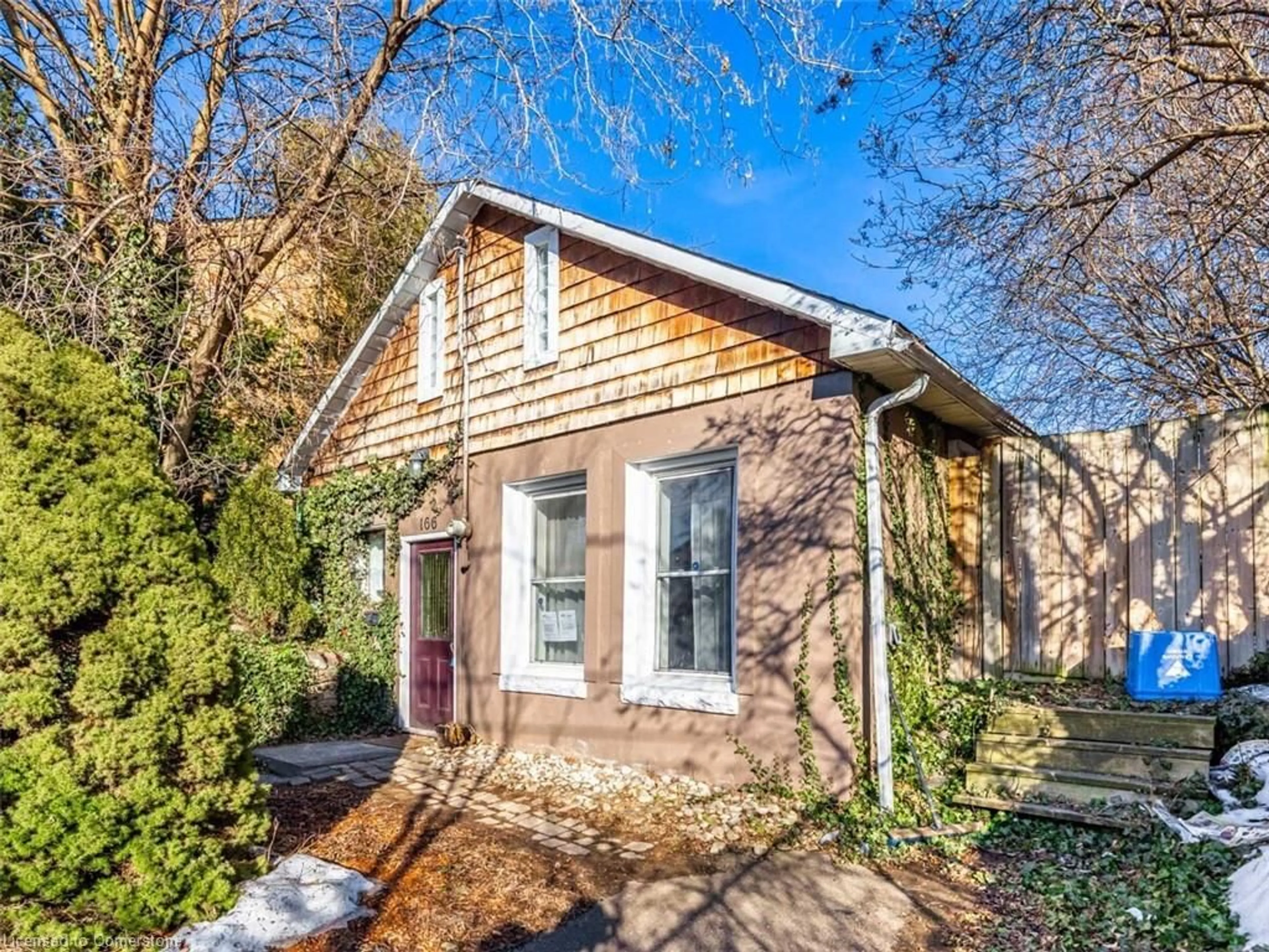 Home with brick exterior material, street for 166 Hess St, Hamilton Ontario L8R 2T4