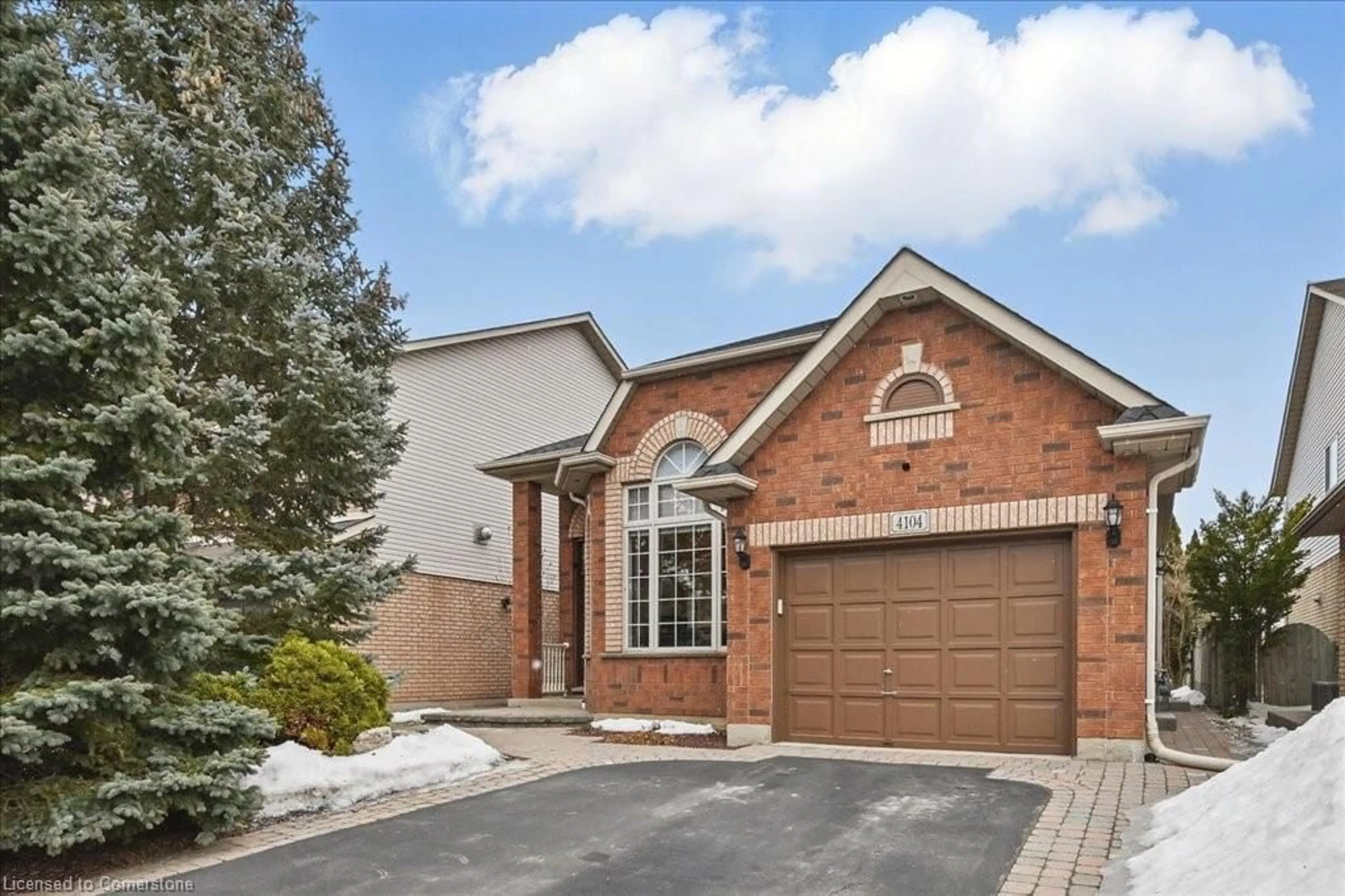 Home with brick exterior material, street for 4104 Bianca Forest Dr, Burlington Ontario L7M 4L2