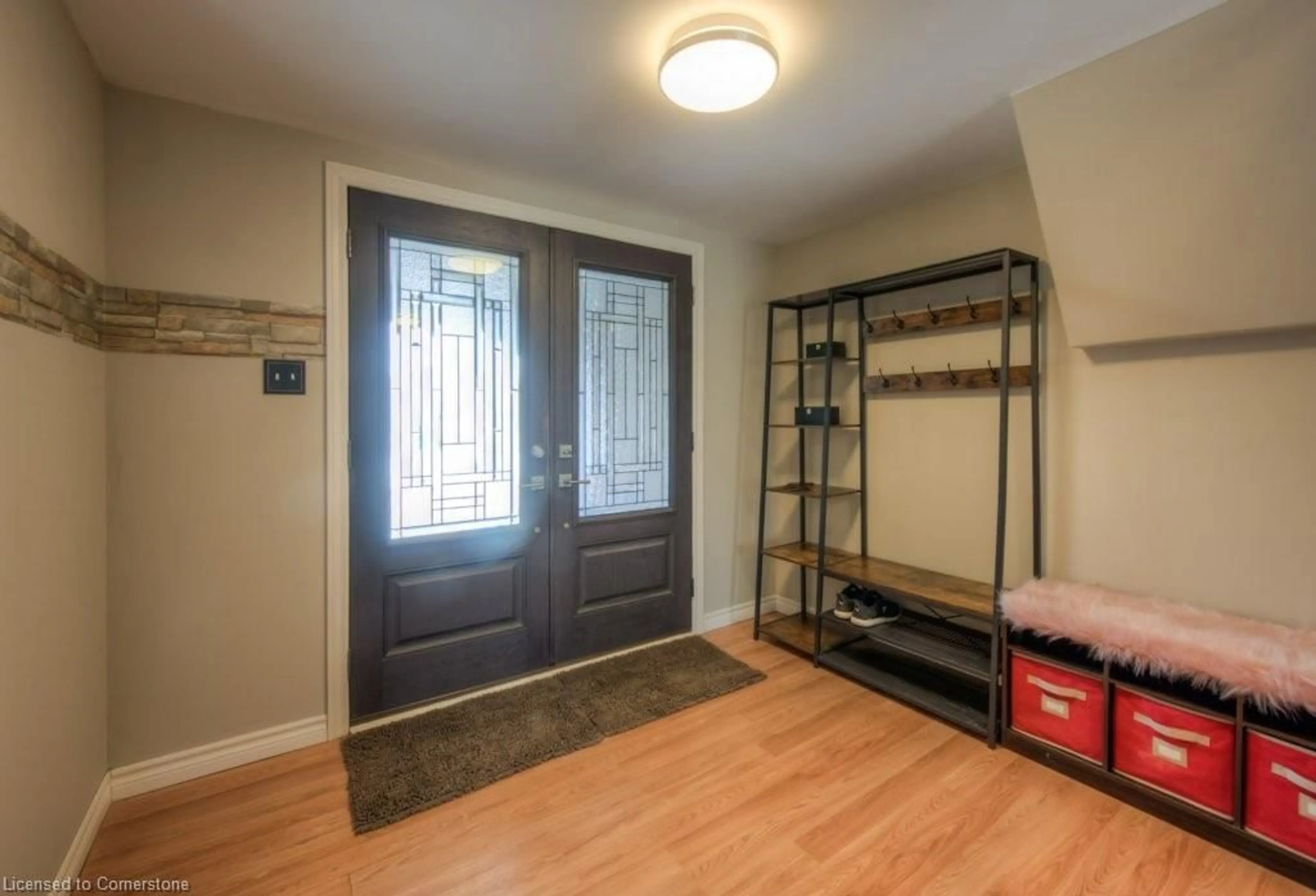 Indoor entryway for 177 Wedgewood Dr, Cambridge Ontario N1S 4P7