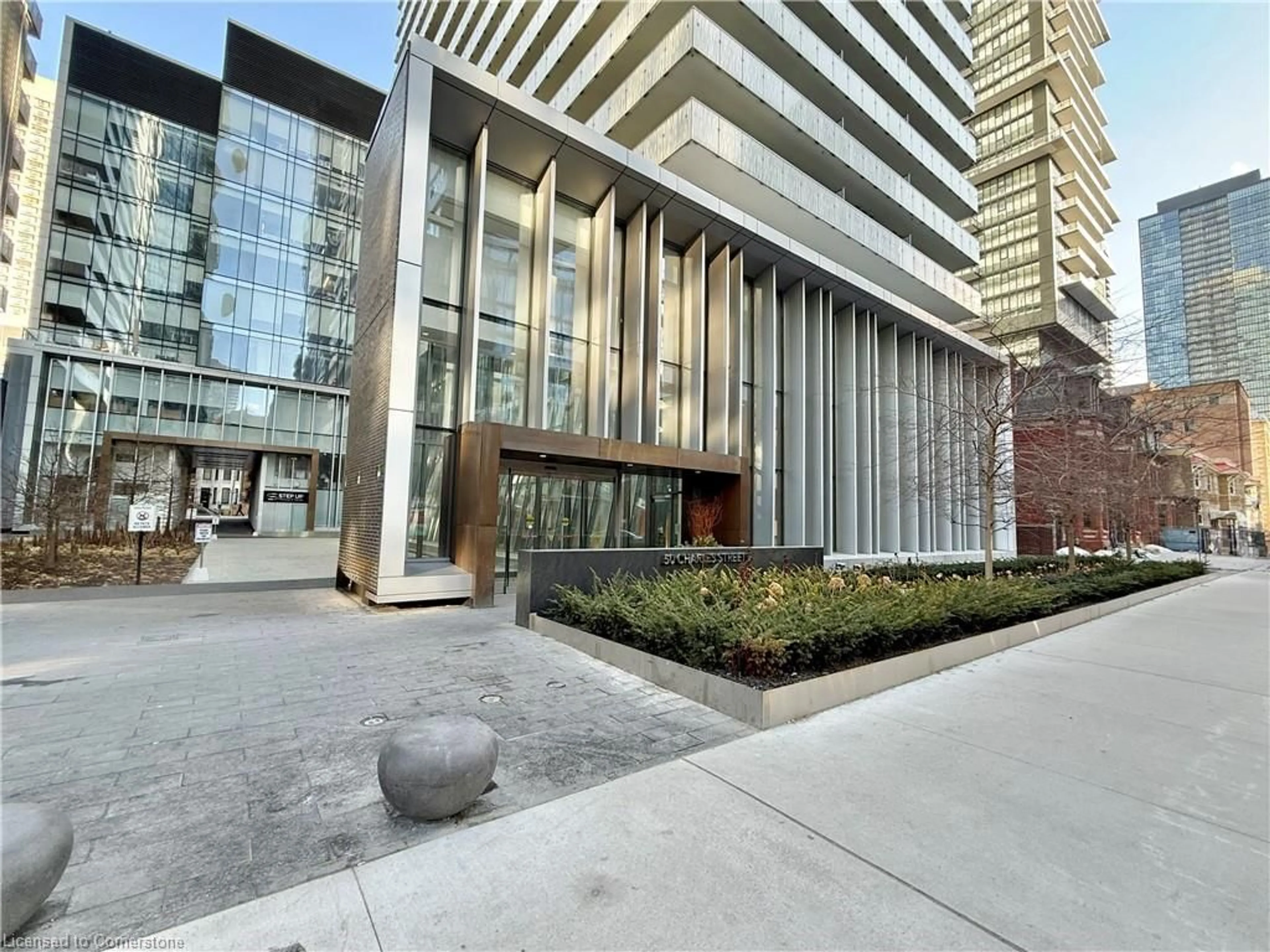 Indoor foyer for 50 Charles St #LPH 5406, Toronto Ontario M4Y 0C3