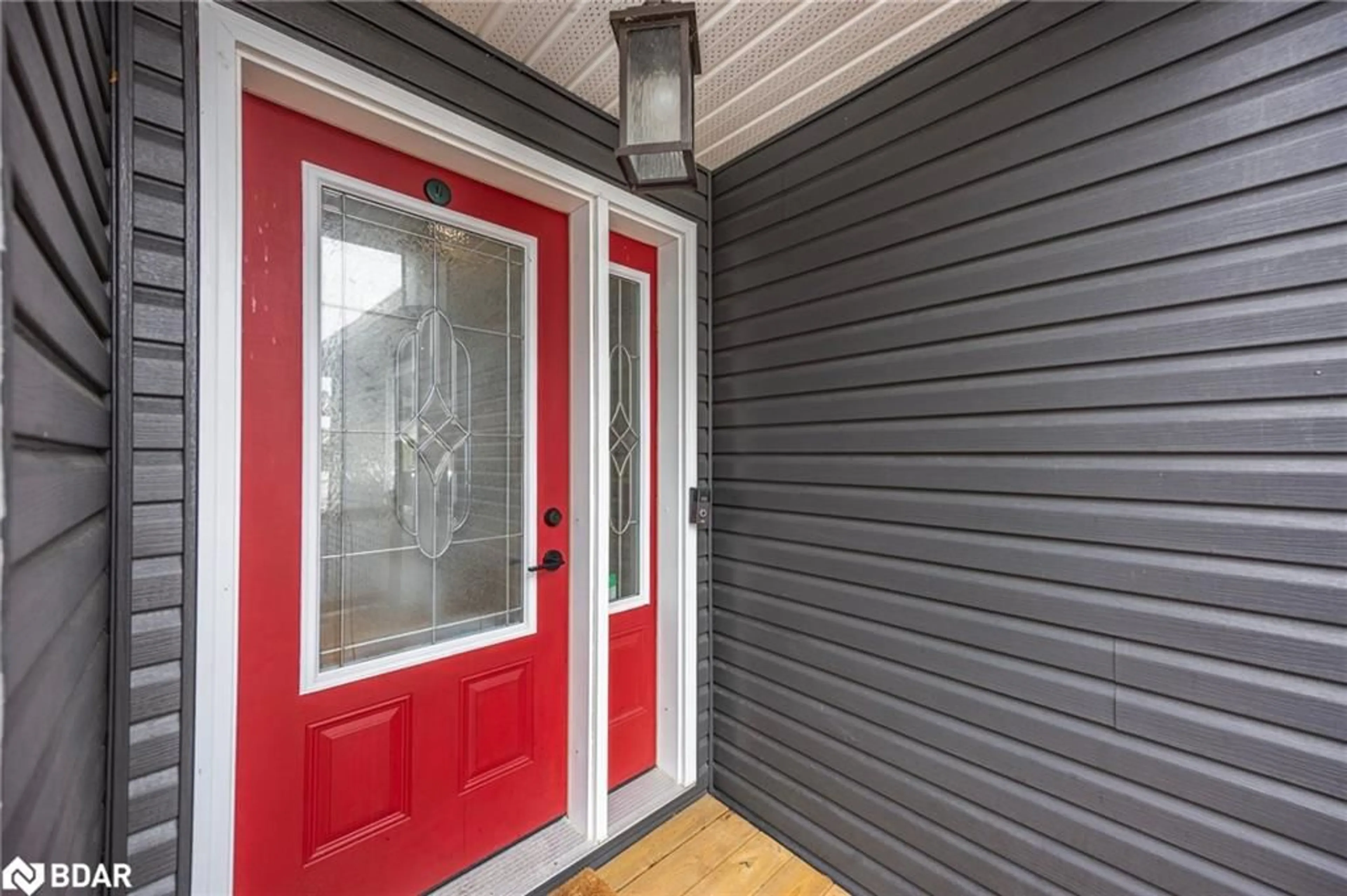 Indoor entryway for 236 Simcoe St N St, Stayner Ontario L0M 1S0