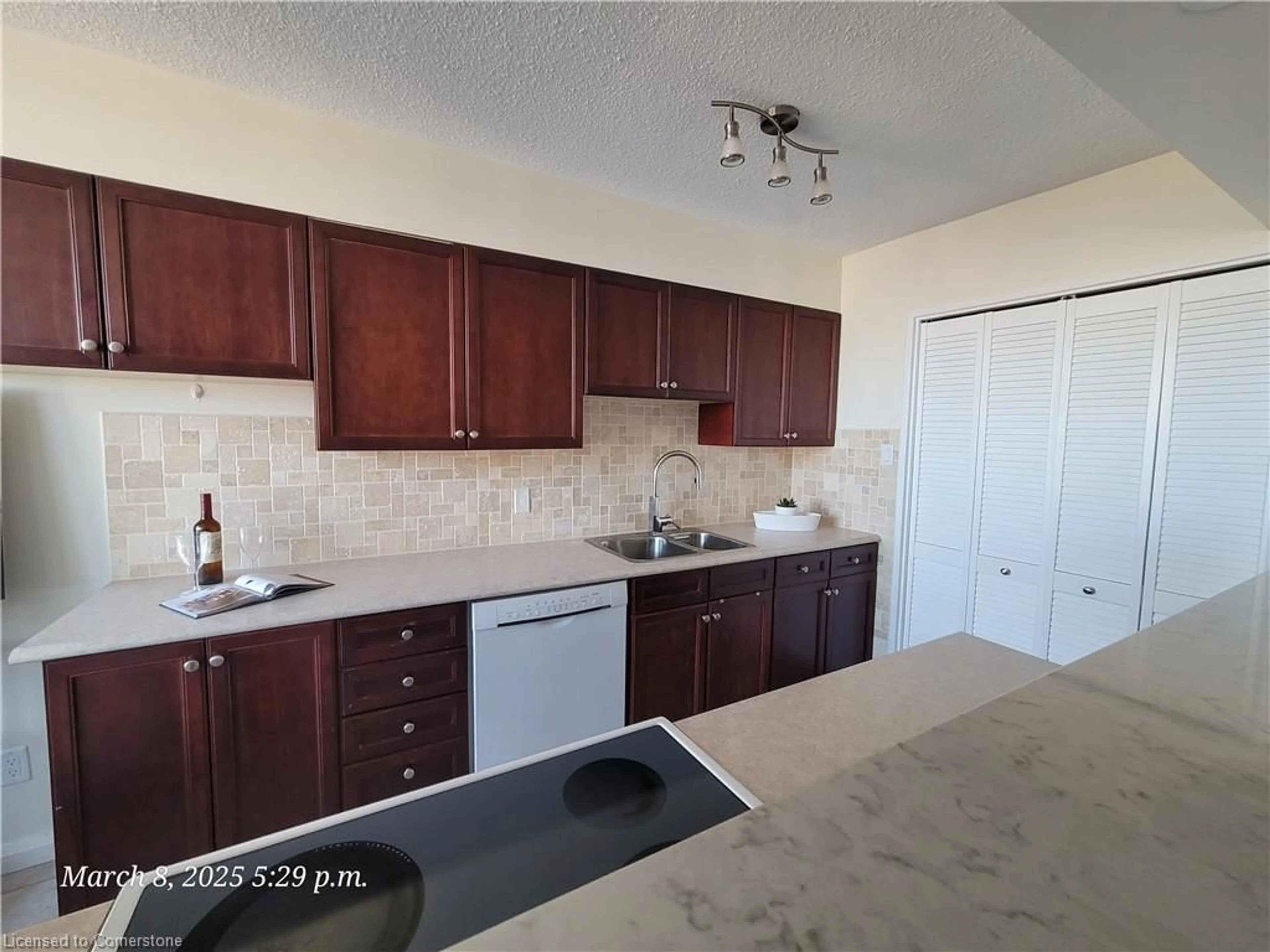 Standard kitchen, ceramic/tile floor for 81 Church St #1601, Kitchener Ontario N2G 4M1