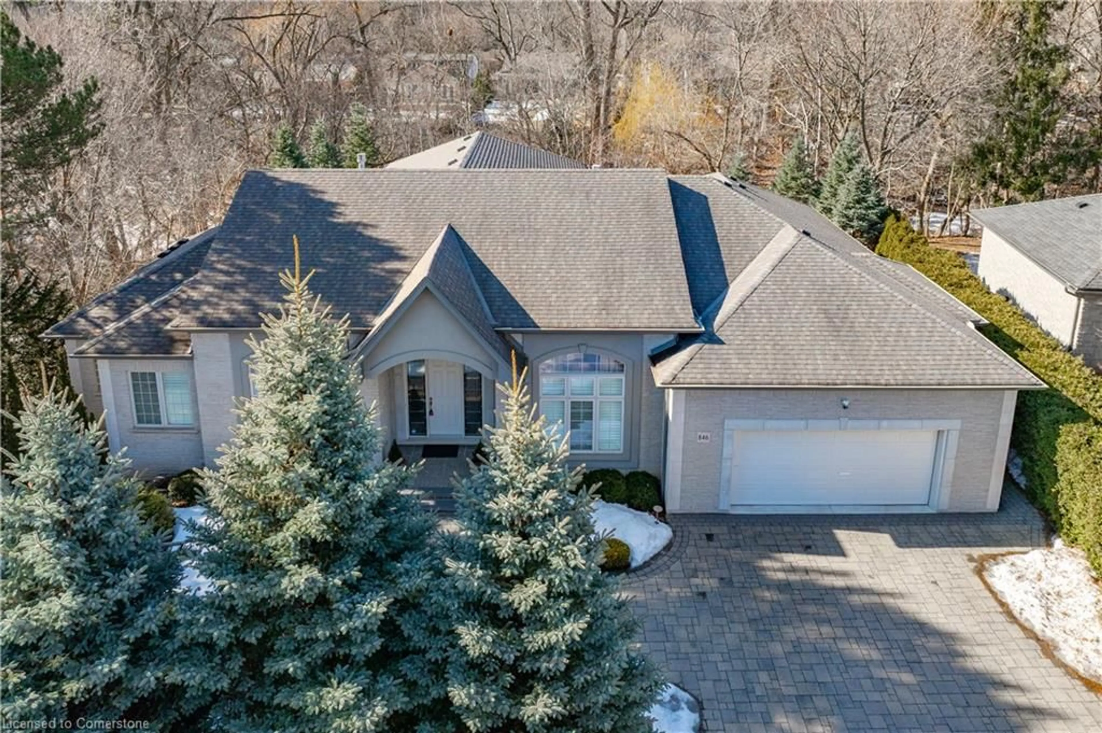 A pic from outside/outdoor area/front of a property/back of a property/a pic from drone, street for 846 Partridge Dr, Burlington Ontario L7T 2Z5