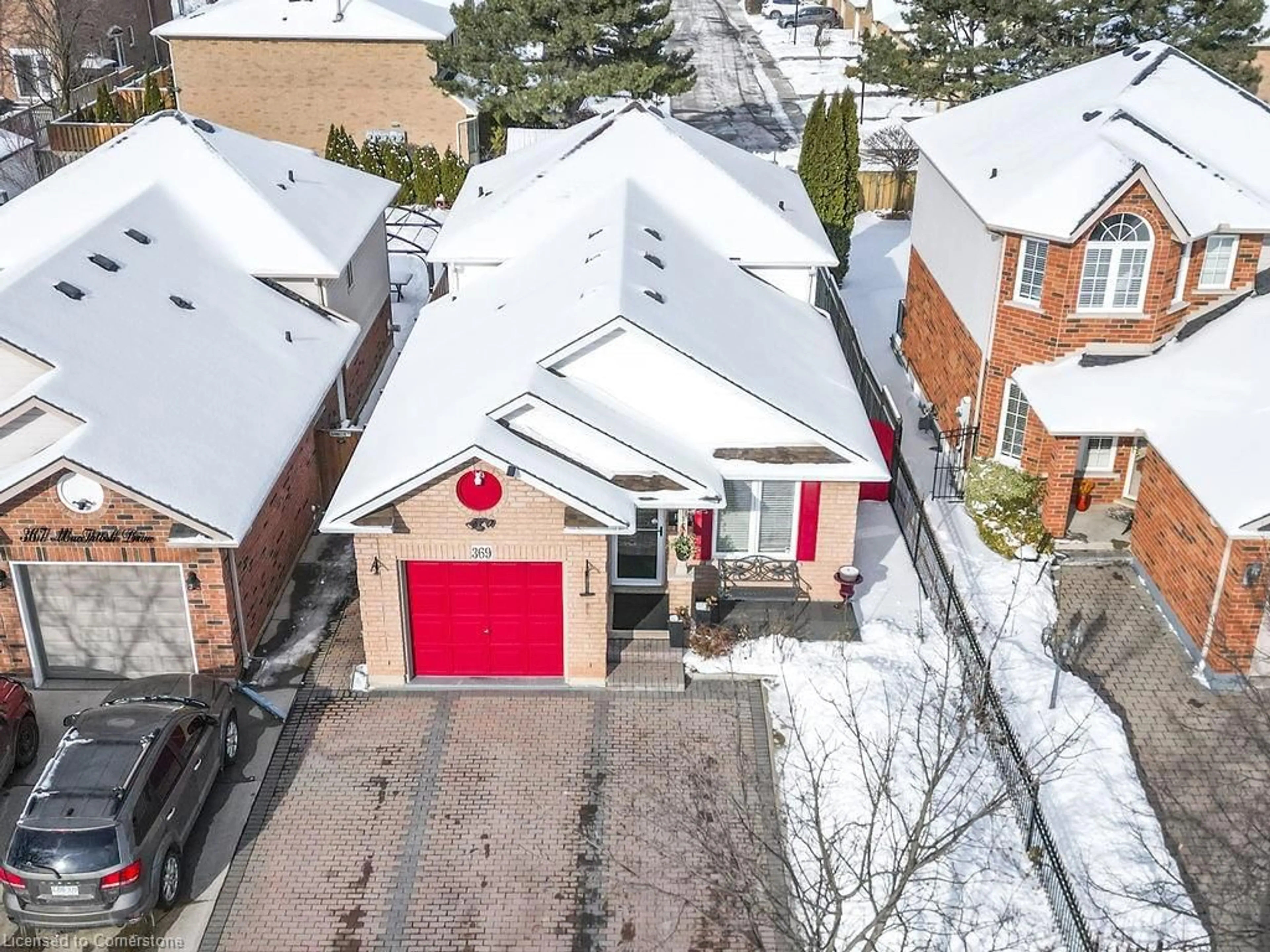 A pic from outside/outdoor area/front of a property/back of a property/a pic from drone, street for 369 Macintosh Dr, Stoney Creek Ontario L8E 4E1