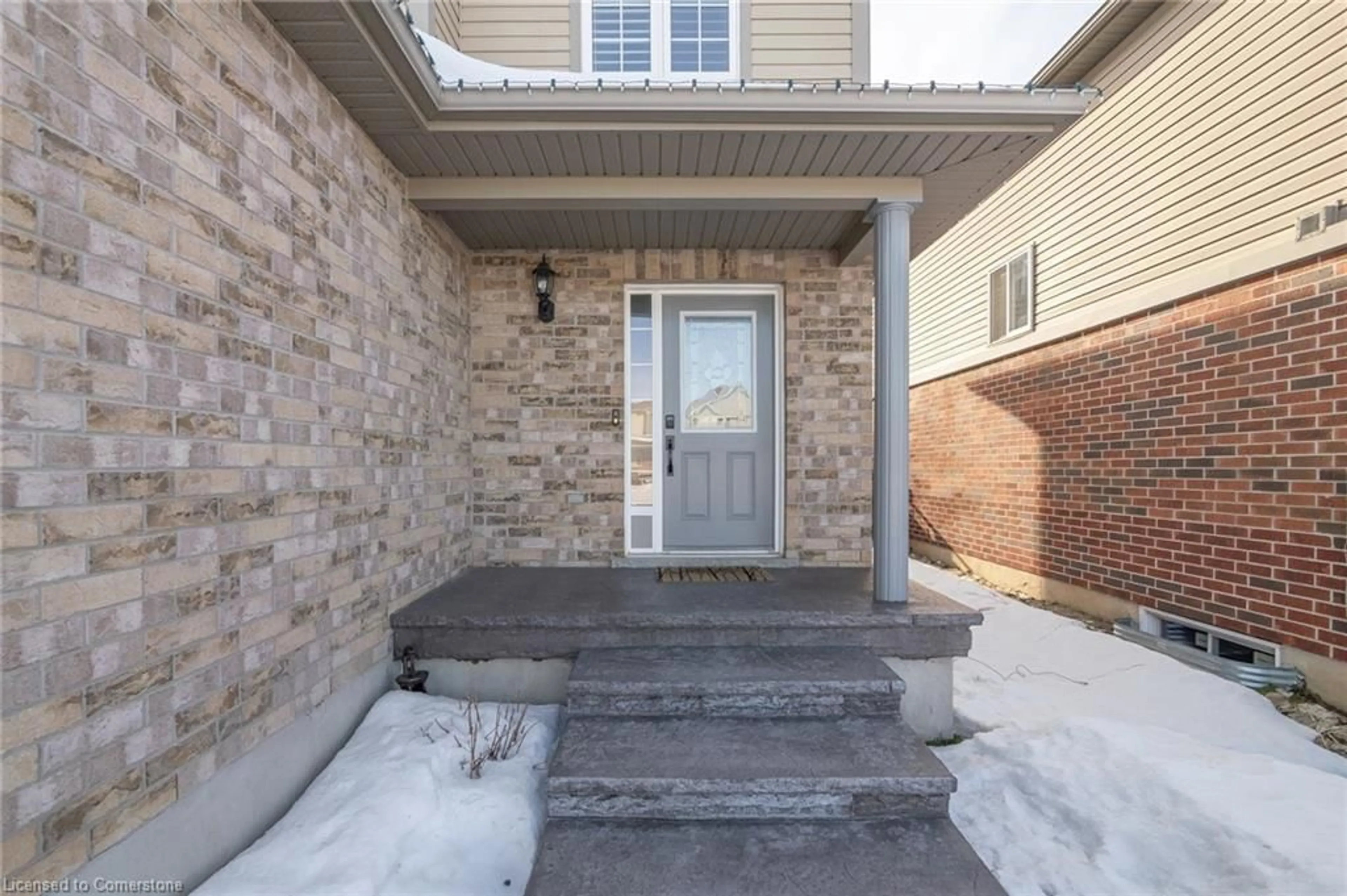 Indoor entryway for 356 Sienna Cres, Kitchener Ontario N2R 1T8