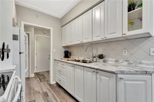 Additional property image - 11 Woodman Dr Unit 307
