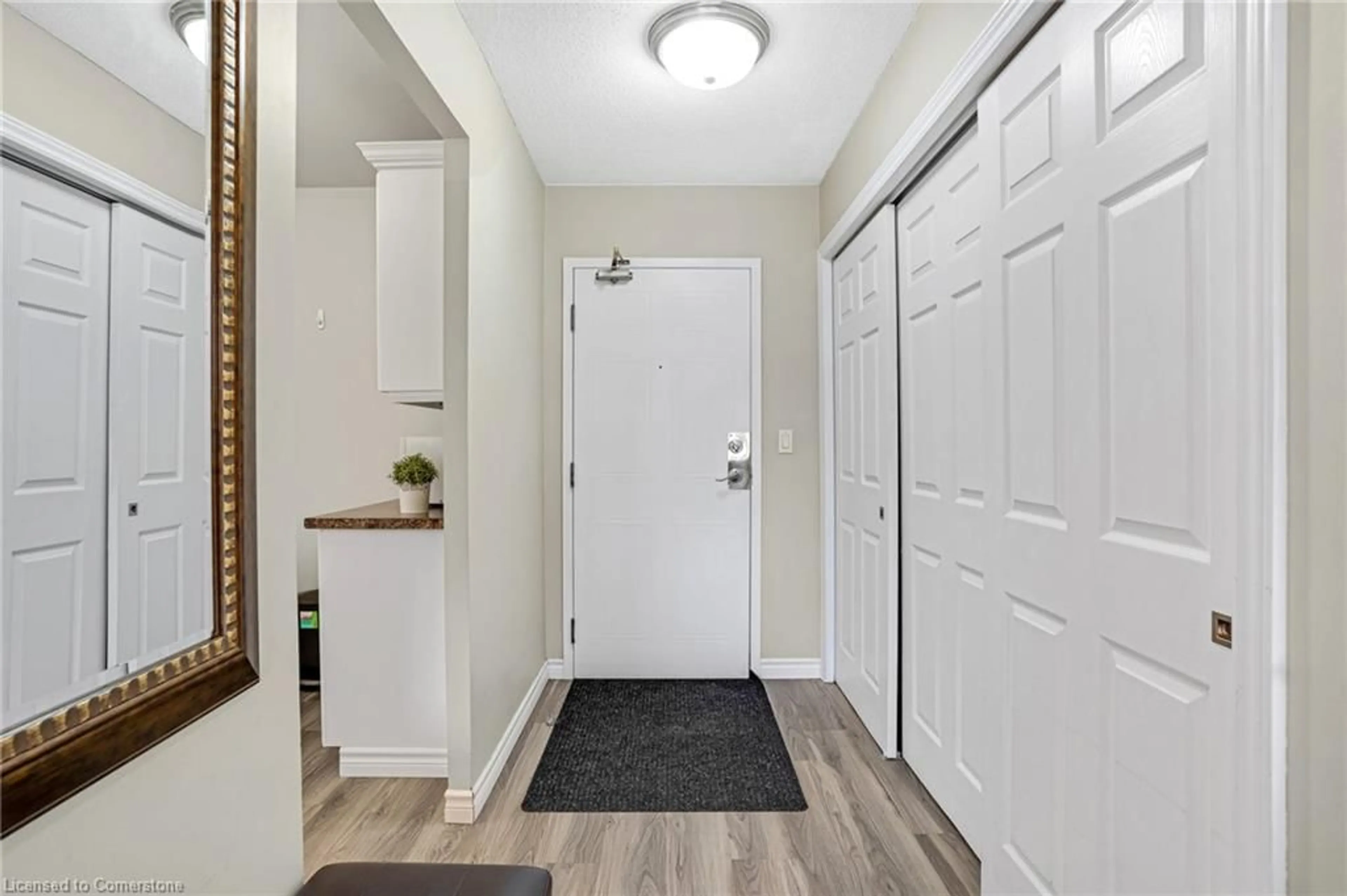 Indoor entryway for 18 Holborn Crt #202, Kitchener Ontario N2A 4A1