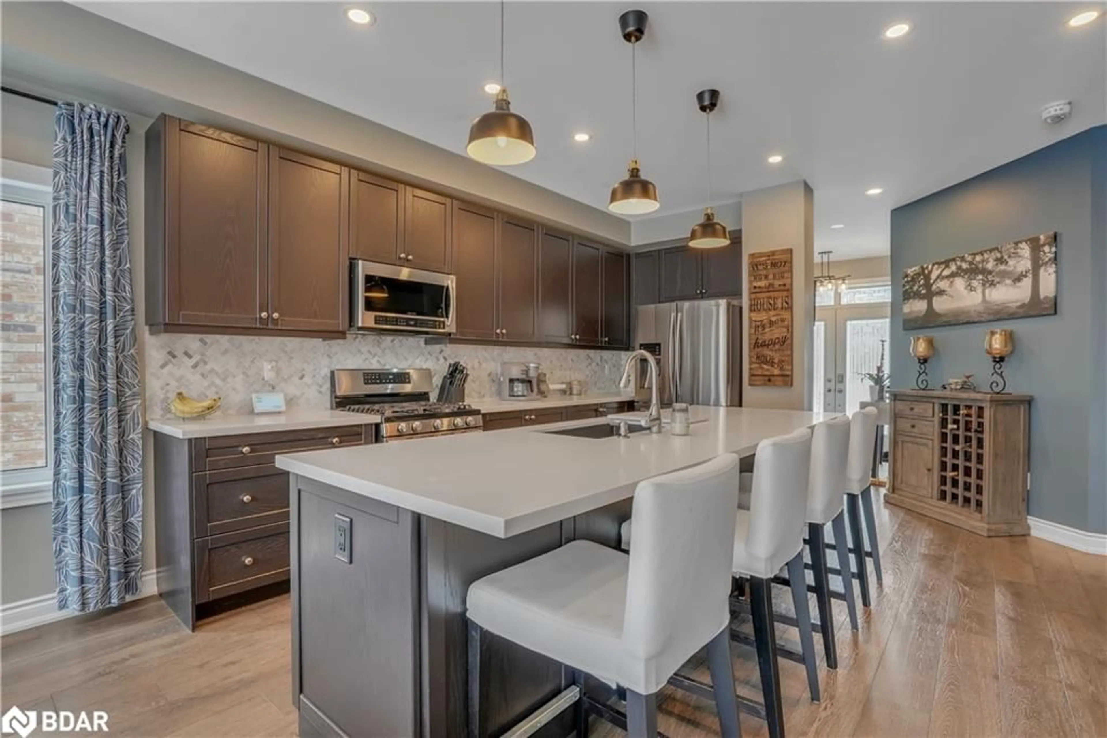 Contemporary kitchen, ceramic/tile floor for 22 Battalion Dr, Angus Ontario L3W 0B3