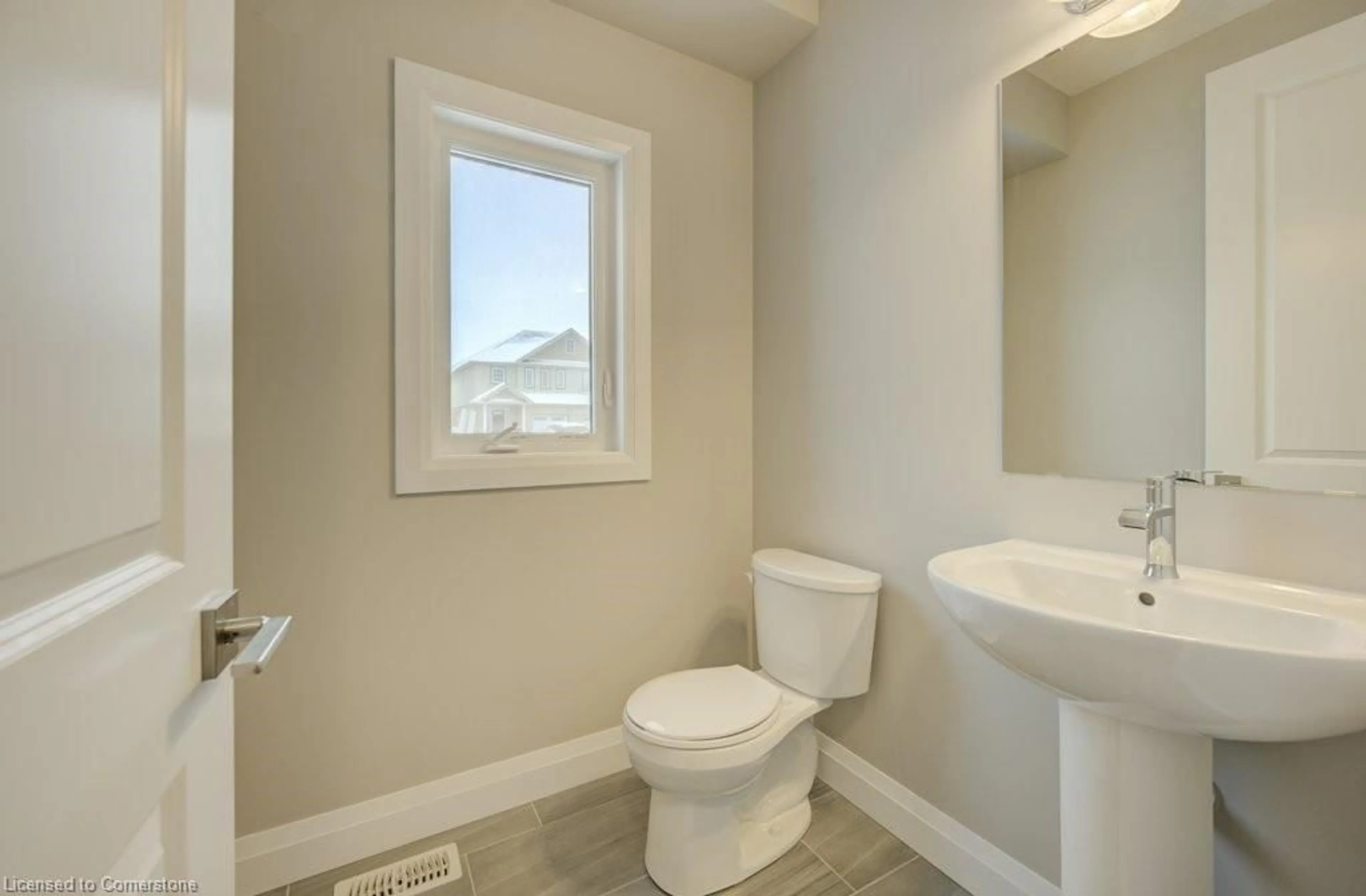 Standard bathroom, ceramic/tile floor for 94 Isaac St, Elmira Ontario N3B 1N3