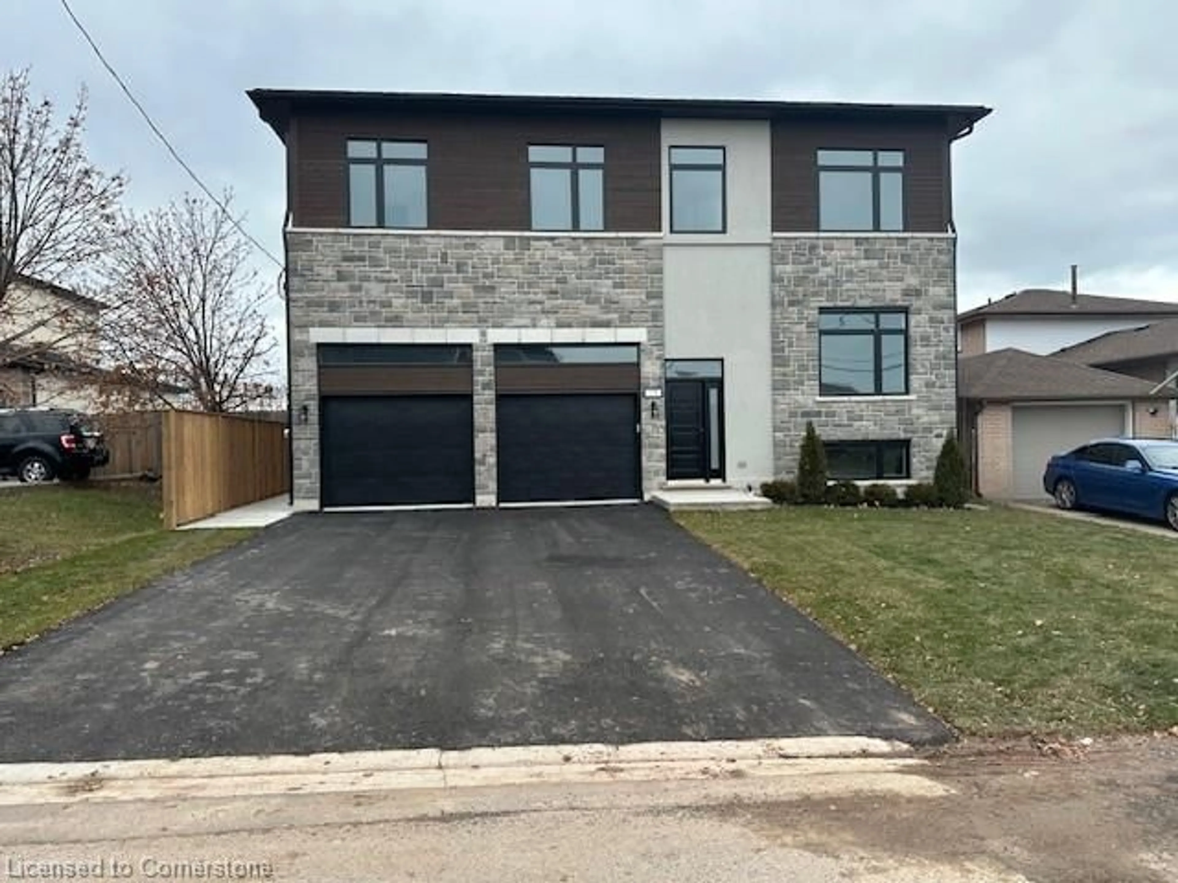 Home with brick exterior material, street for 175 Margaret Ave, Hamilton Ontario L8E 2H6