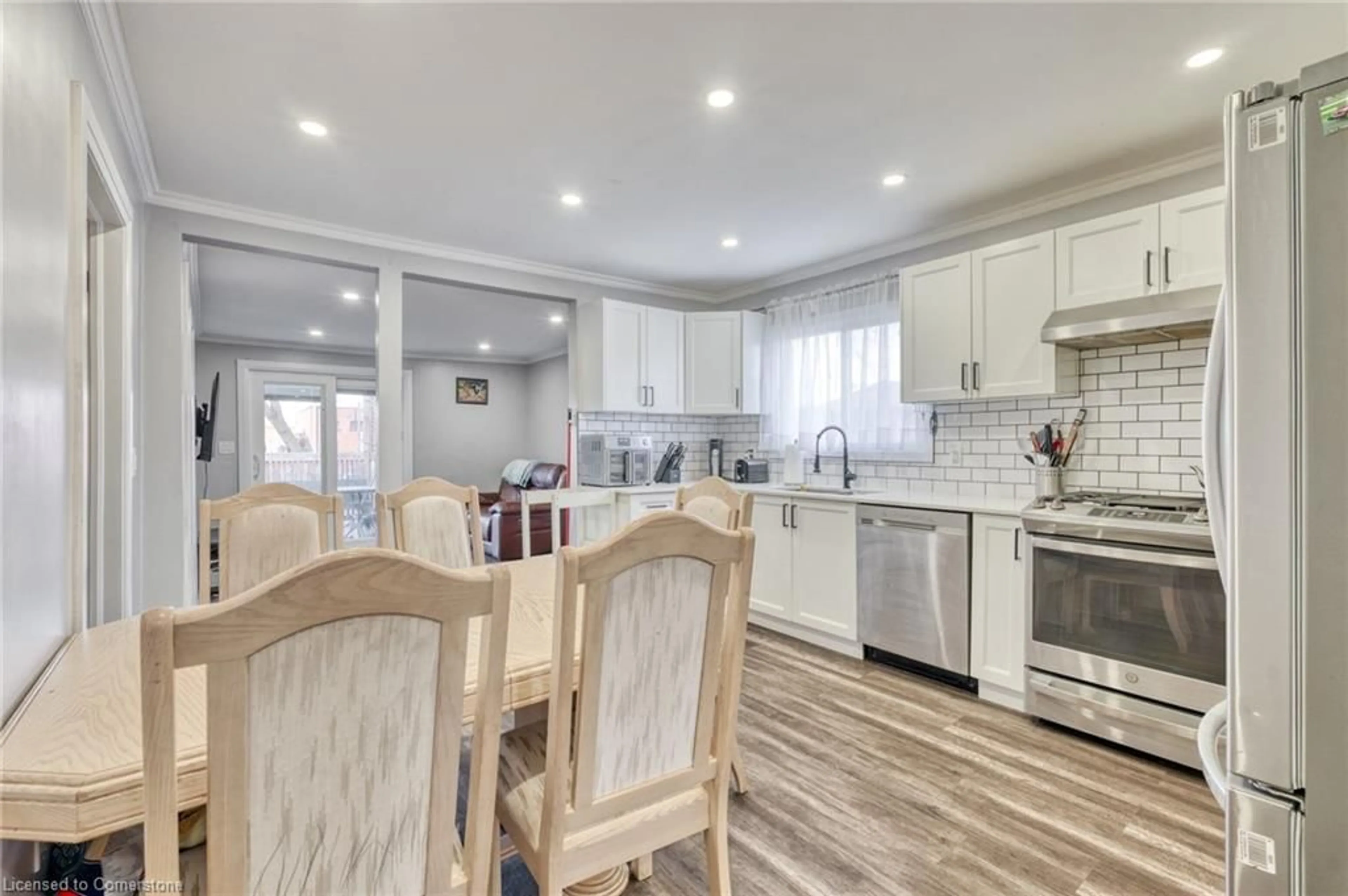 Open concept kitchen, unknown for 29 Archibald St, Hamilton Ontario L8H 4V8