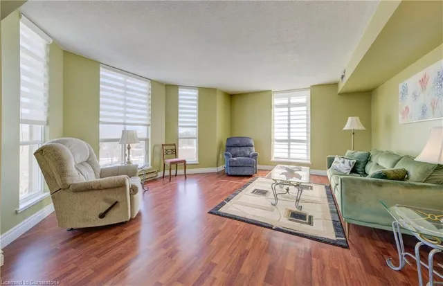 Additional property image - 1414 King St Unit 307