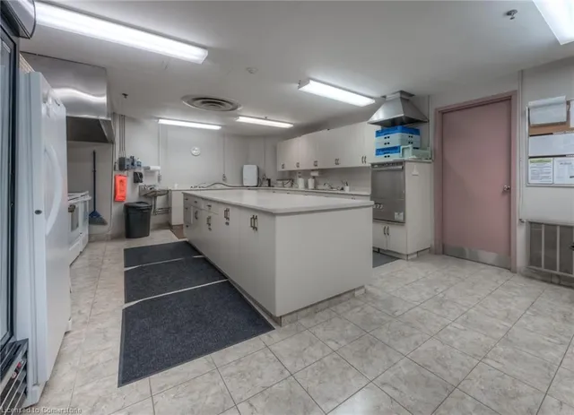 Additional property image - 1414 King St Unit 307