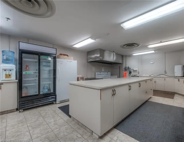 Additional property image - 1414 King St Unit 307