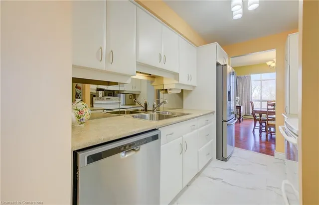 Additional property image - 1414 King St Unit 307
