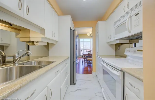 Additional property image - 1414 King St Unit 307