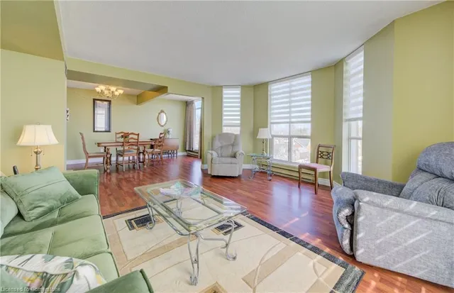Additional property image - 1414 King St Unit 307