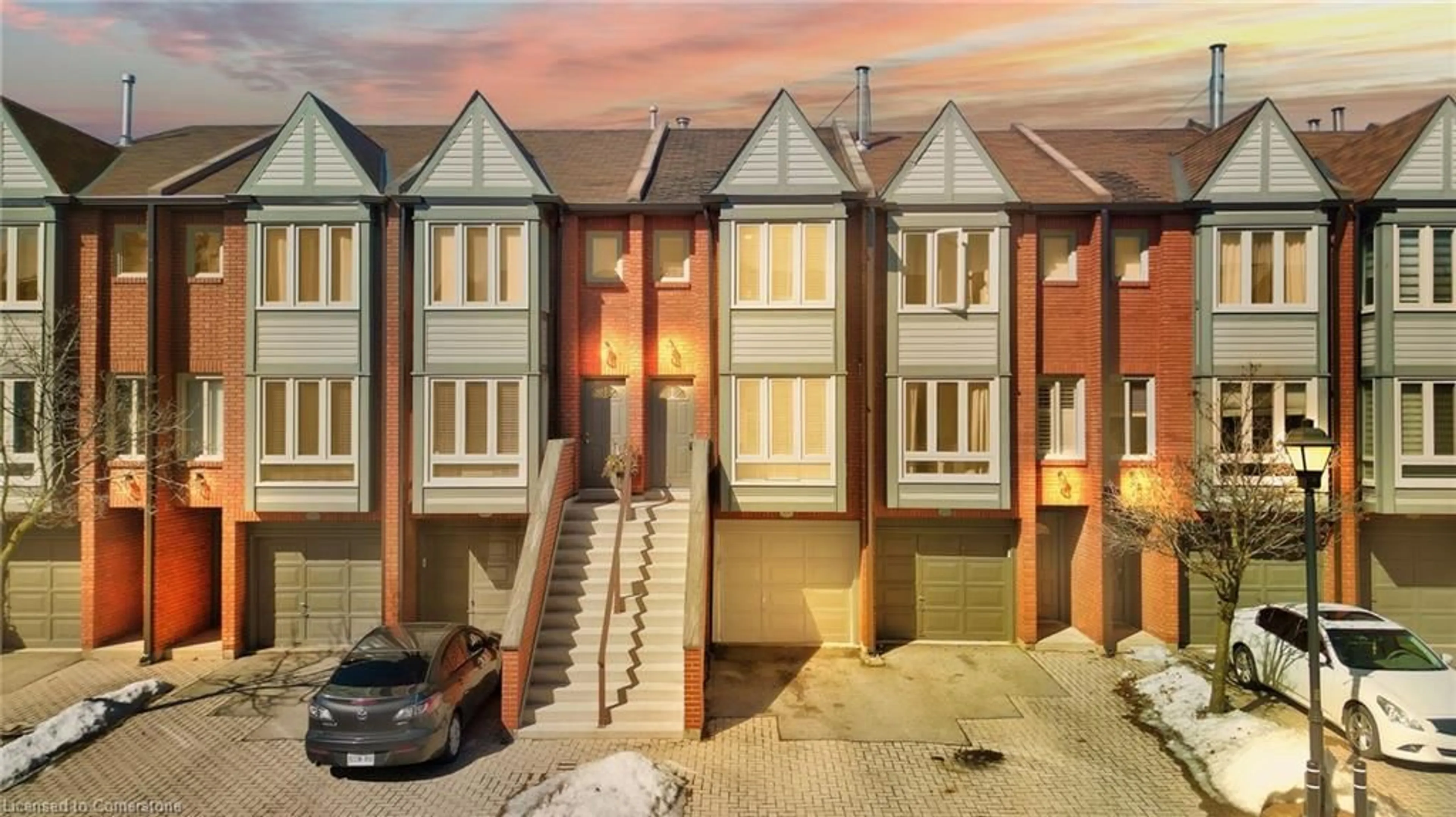 A pic from outside/outdoor area/front of a property/back of a property/a pic from drone, street for 895 Maple Ave #626, Burlington Ontario L7S 2H7