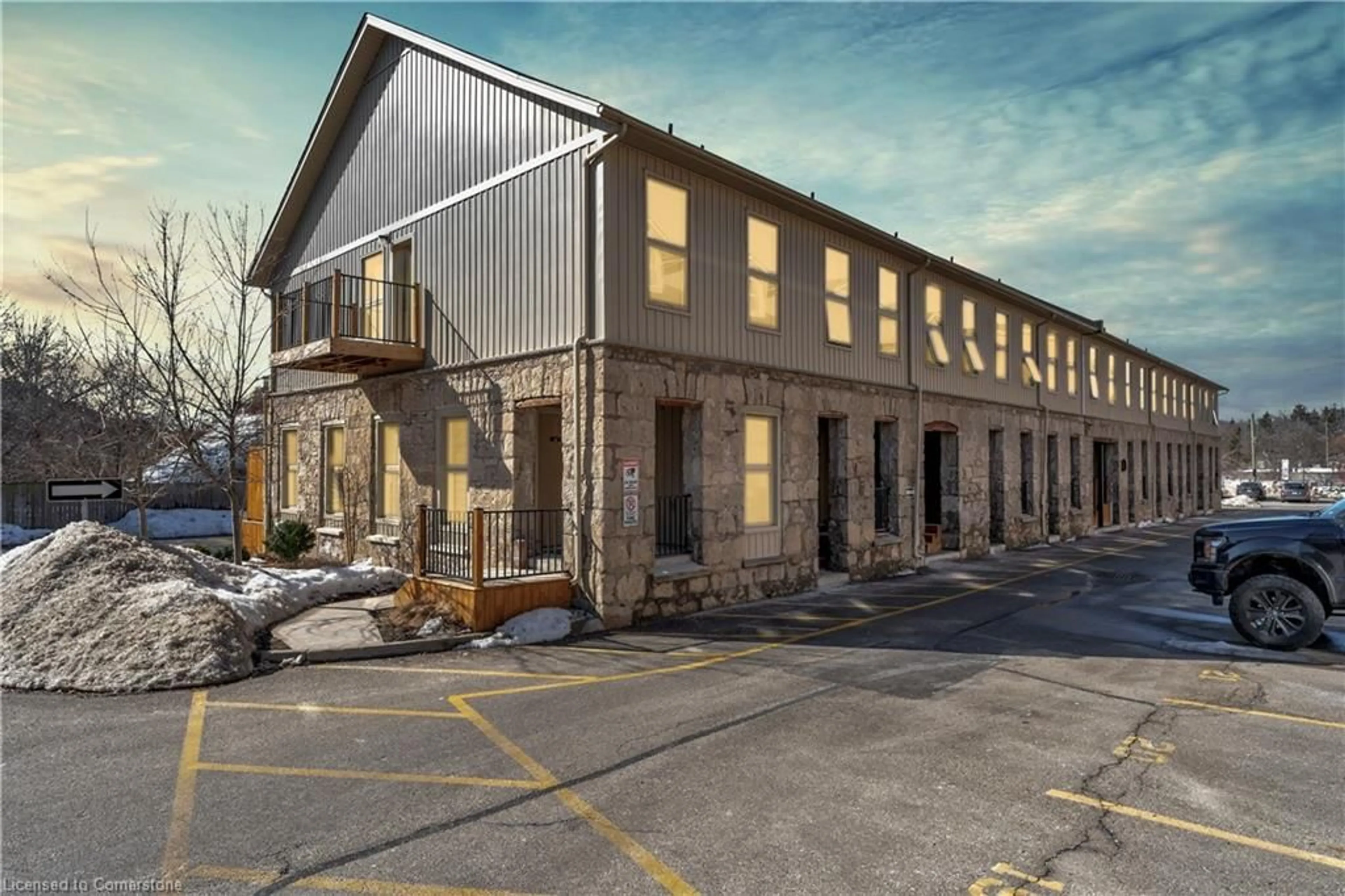 Patio, building for 25 Concession St #127, Cambridge Ontario N1R 2G6