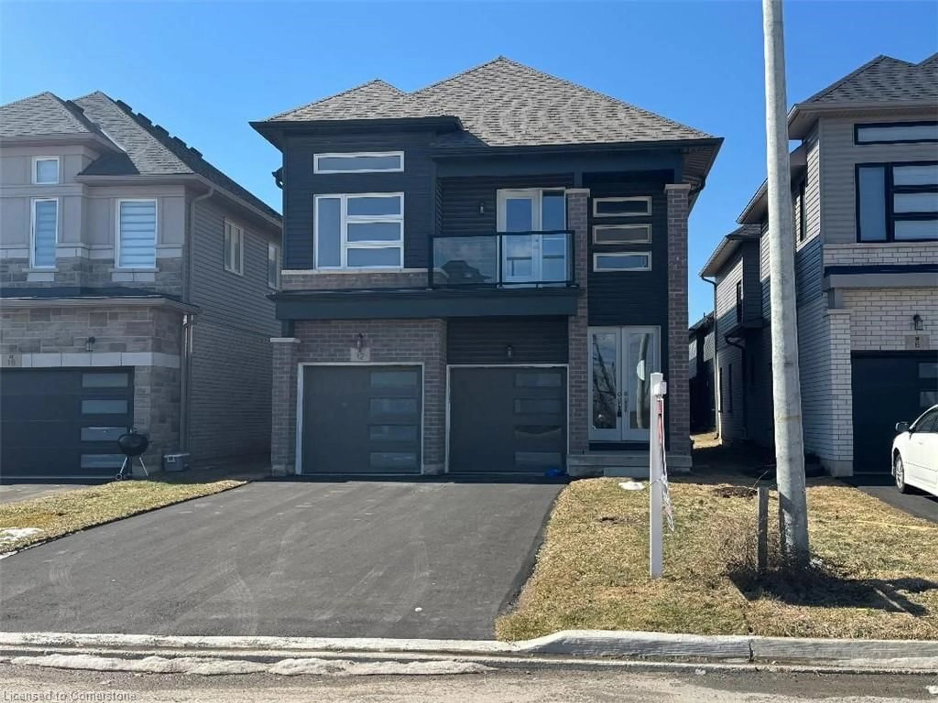 Home with vinyl exterior material, street for 12 Hildred St, Welland Ontario L3B 1H9