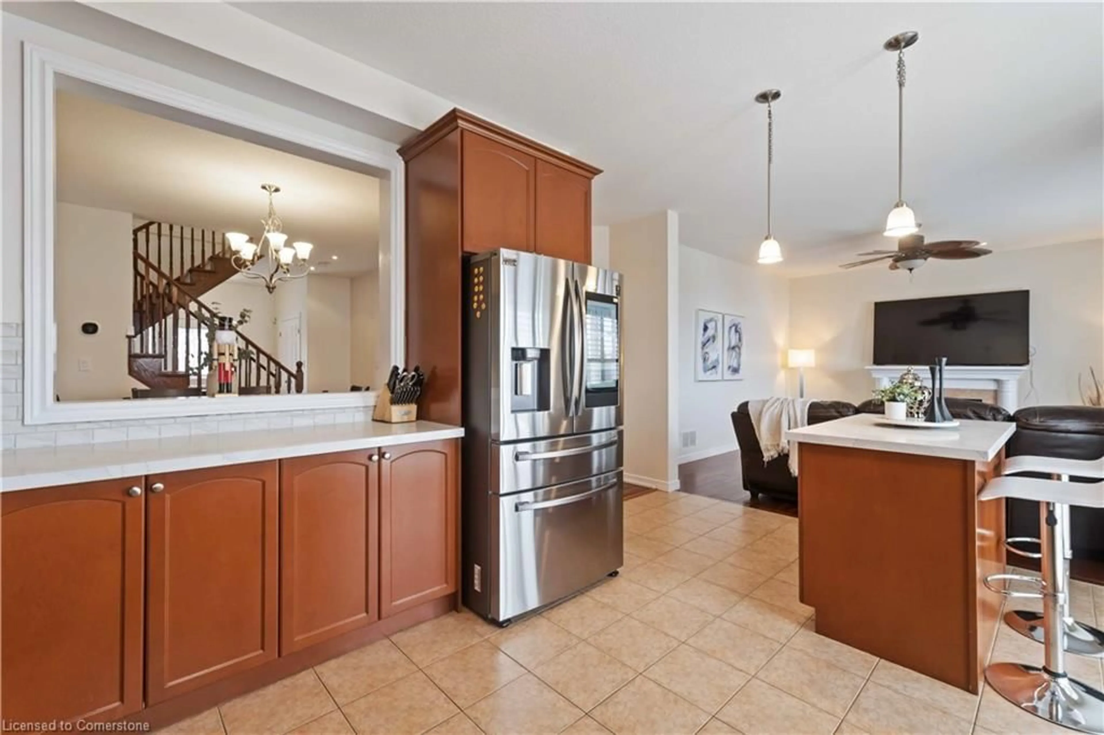 Open concept kitchen, ceramic/tile floor for 60 Sundance Cres, Hamilton Ontario L0R 1P0