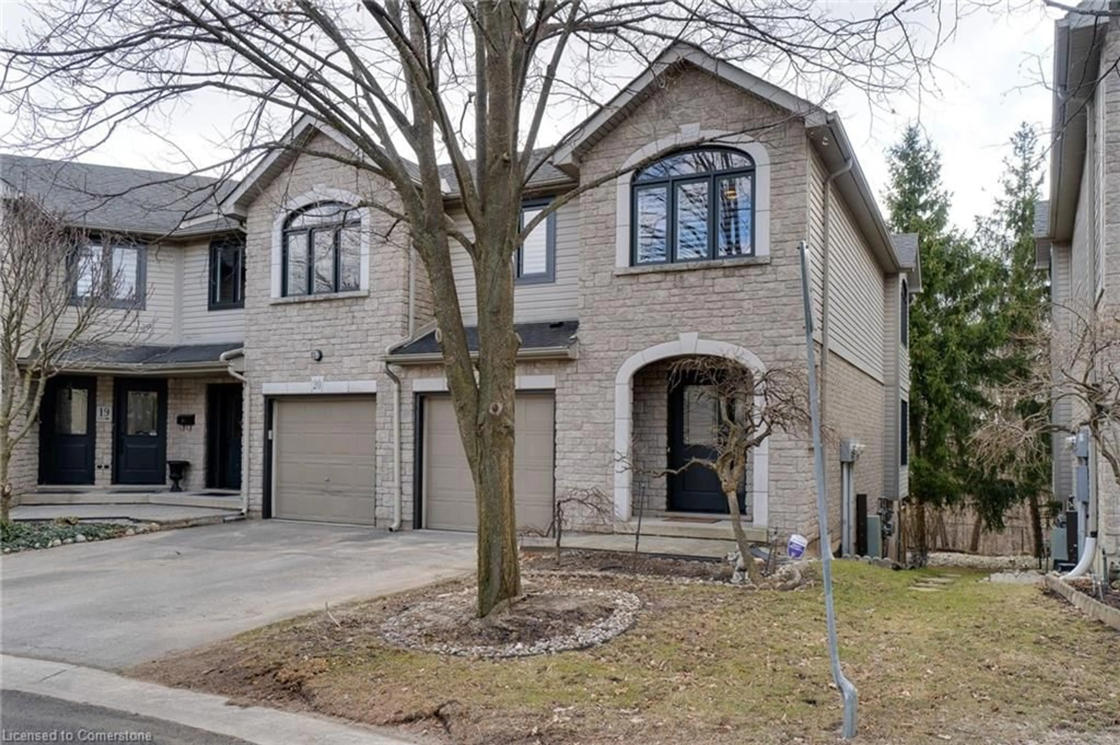 Home with brick exterior material, street for 2110 Headon Rd #21, Burlington Ontario L7M 4J9
