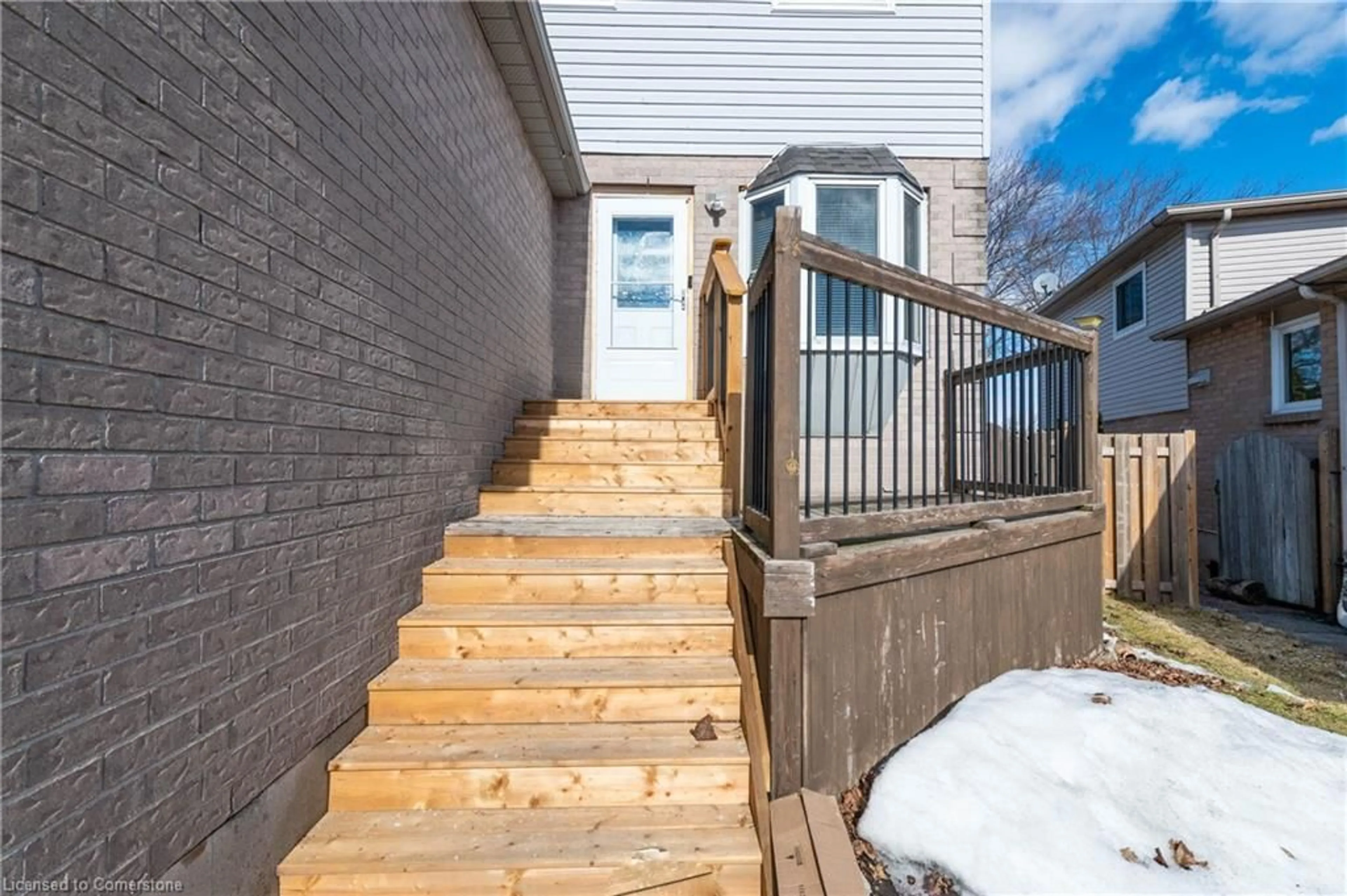 Stairs for 23 Rutledge Crt, Hamilton Ontario L8W 3H7