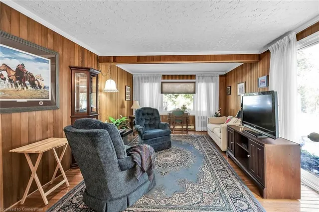 Additional property image - 50 Tweedsmuir Ave
