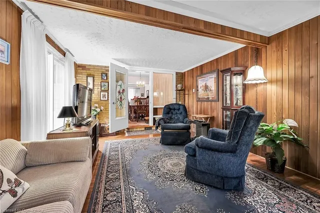 Additional property image - 50 Tweedsmuir Ave