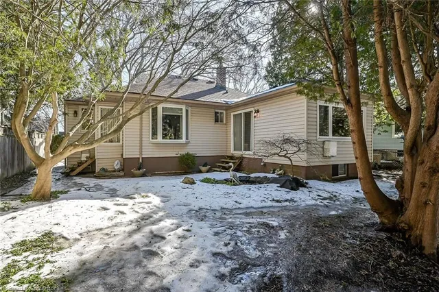 Additional property image - 50 Tweedsmuir Ave