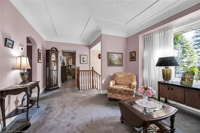 Additional property image - 50 Tweedsmuir Ave