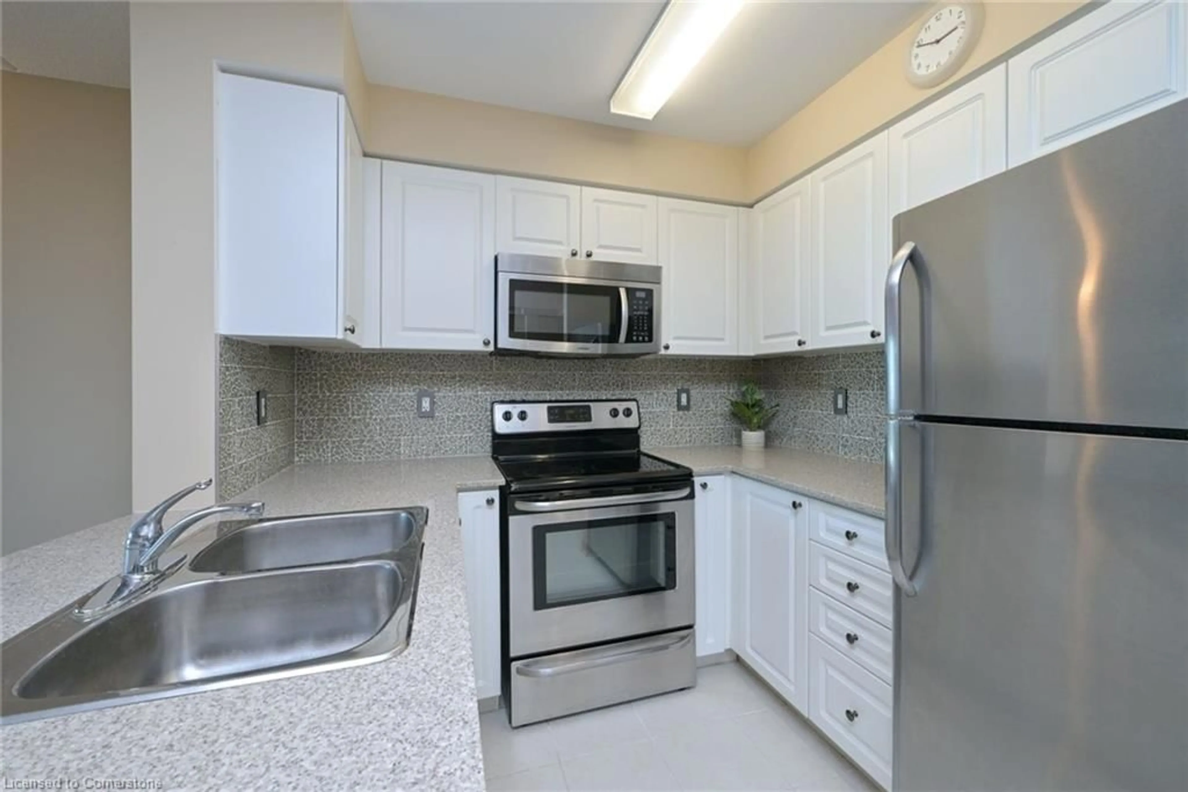 Standard kitchen, unknown for 65 Via Rosedale #311, Peel Ontario L6R 3N8