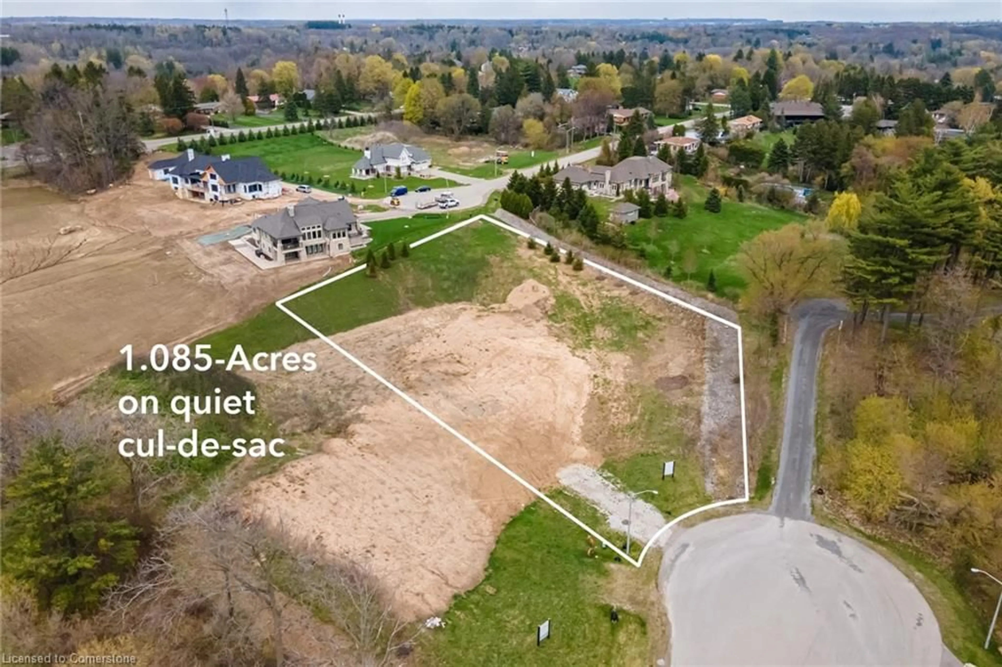 A pic from outside/outdoor area/front of a property/back of a property/a pic from drone, street for 21 Hauser Pl, Flamborough Ontario L9H 5A4