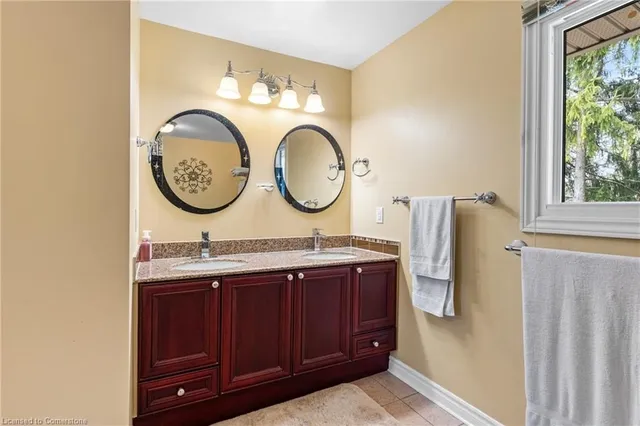 Additional property image - 8 Mill View St