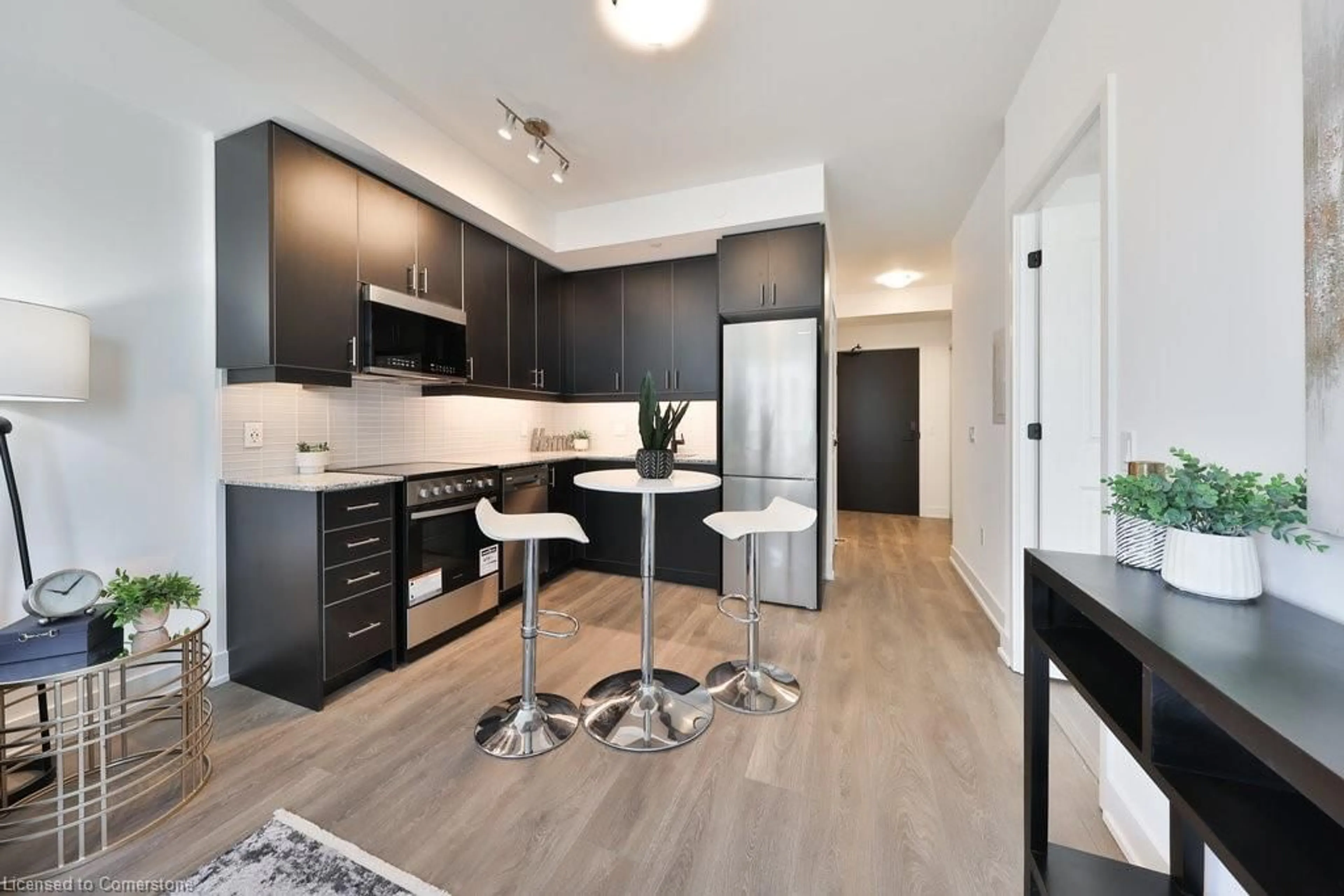 Open concept kitchen, unknown for 2333 Khalsa Gate #320, Oakville Ontario L6M 4J2