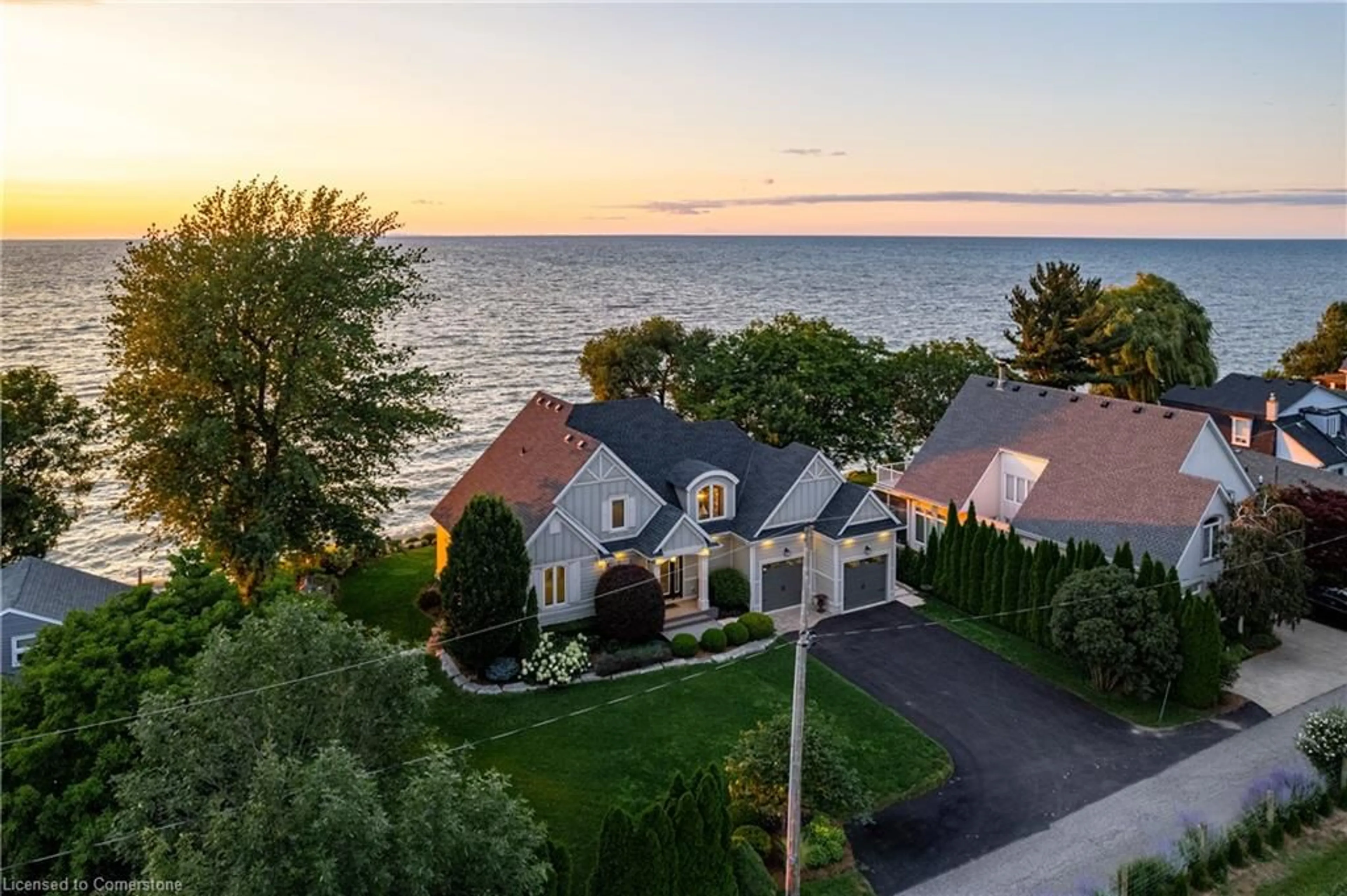 A pic from outside/outdoor area/front of a property/back of a property/a pic from drone, water/lake/river/ocean view for 12 Firelane 11a Rd, Niagara-on-the-Lake Ontario L0S 1J0