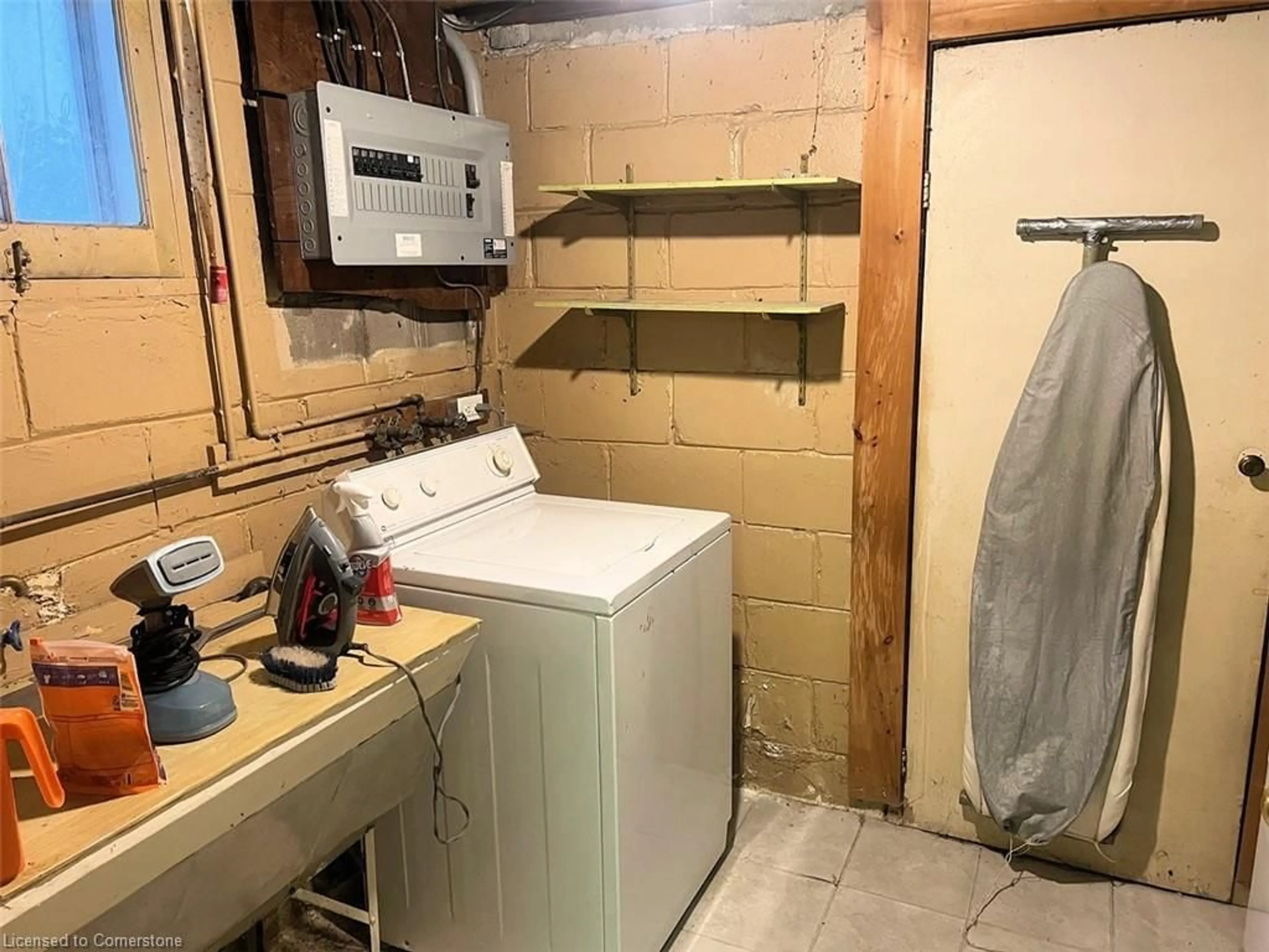 Laundry room for 248 Florence Ave, Toronto Ontario M2N 1G6