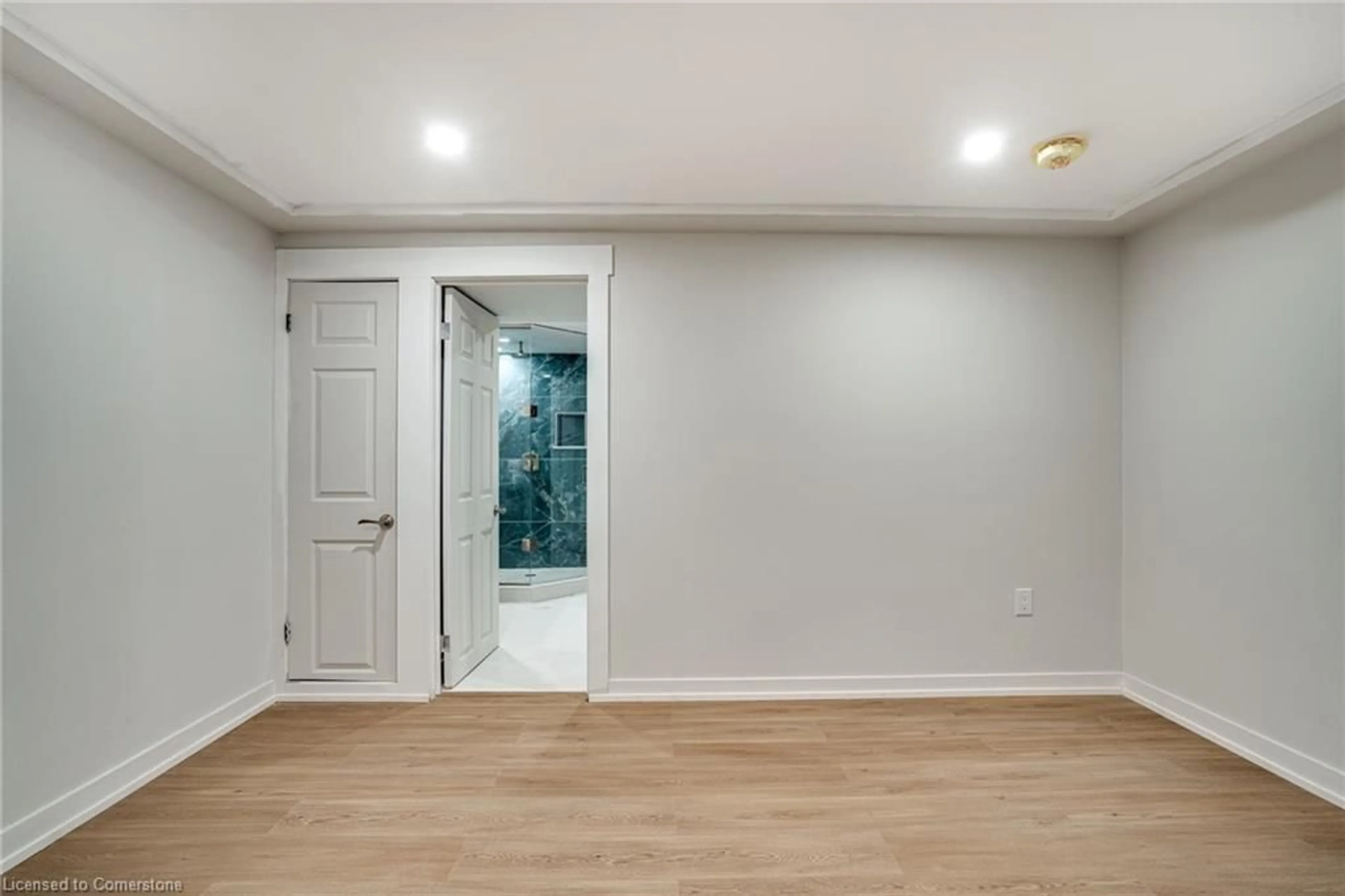 A pic of a room for 60 Fielding Cres, Hamilton Ontario L8V 2P5