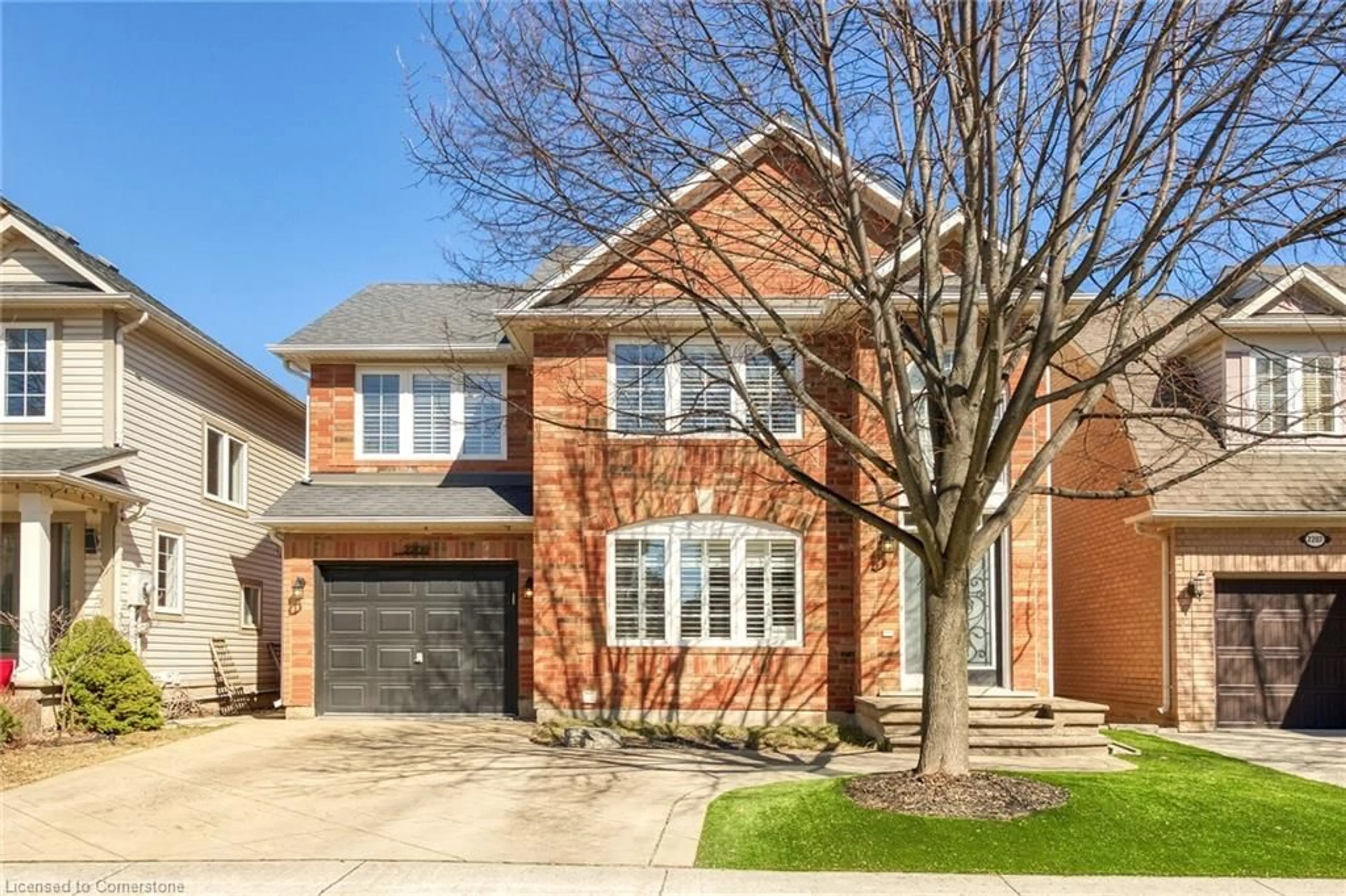 Home with brick exterior material, street for 2209 Kenneth Cres, Burlington Ontario L7L 6T4