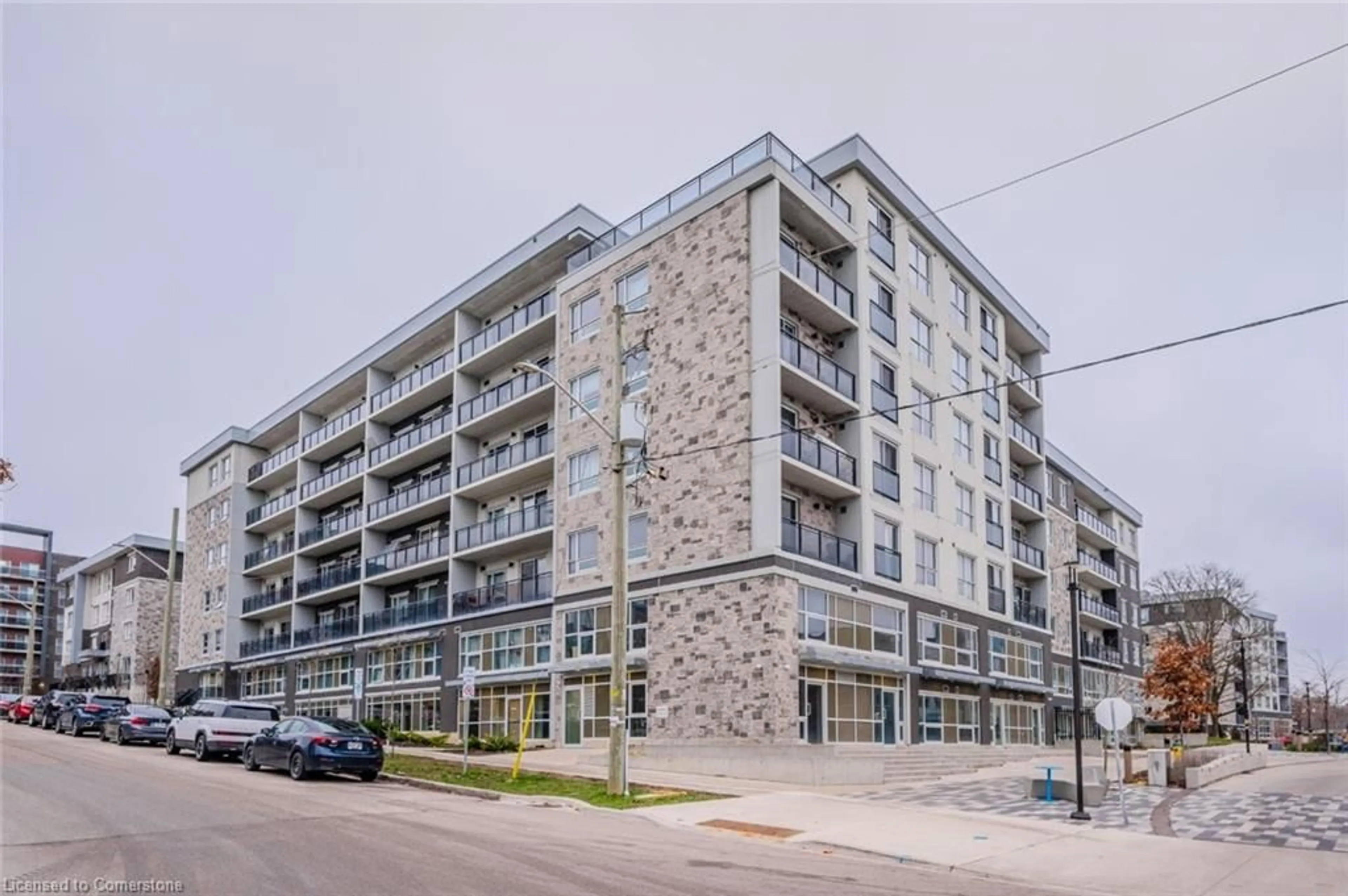 Patio, building for 275 Larch St #B616, Waterloo Ontario N2L 3R2