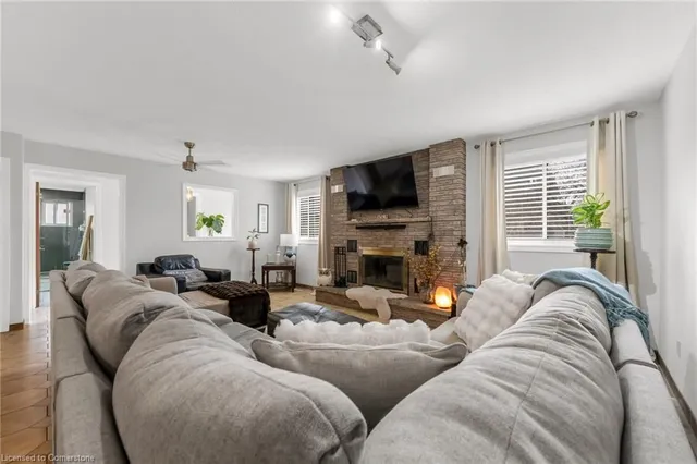 Additional property image - 3 Pavarotti Crt