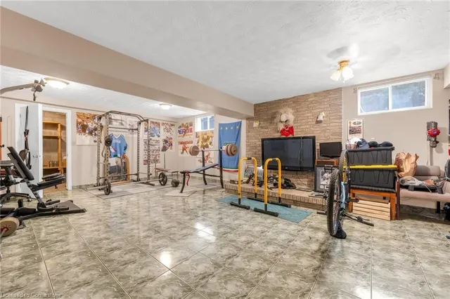 Additional property image - 3 Pavarotti Crt
