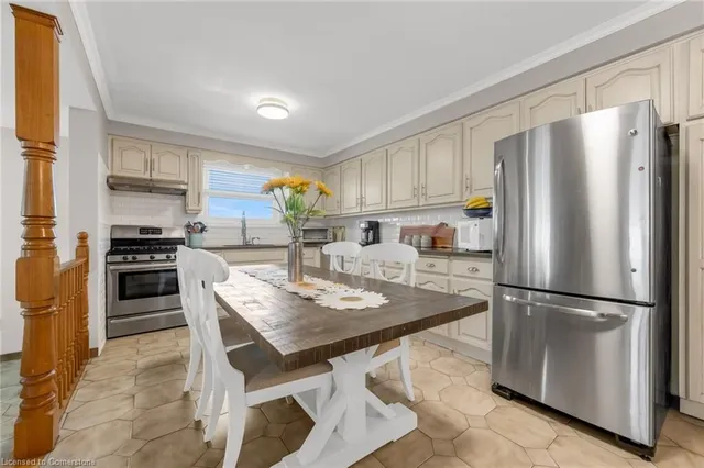 Additional property image - 3 Pavarotti Crt