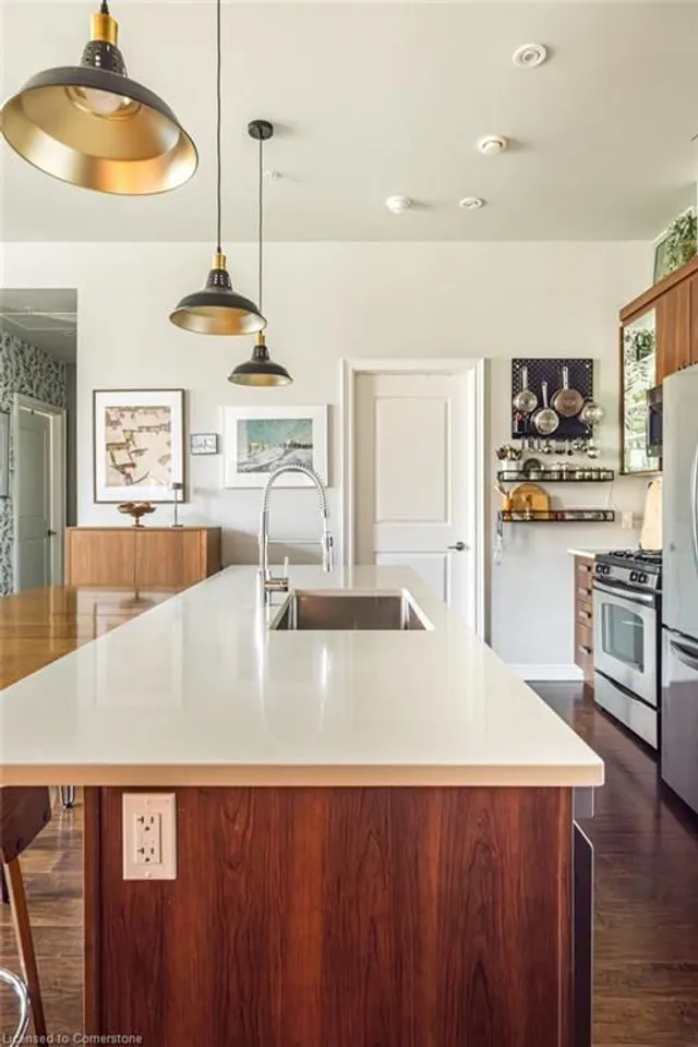 Additional property image - 50 Murray St Unit 201