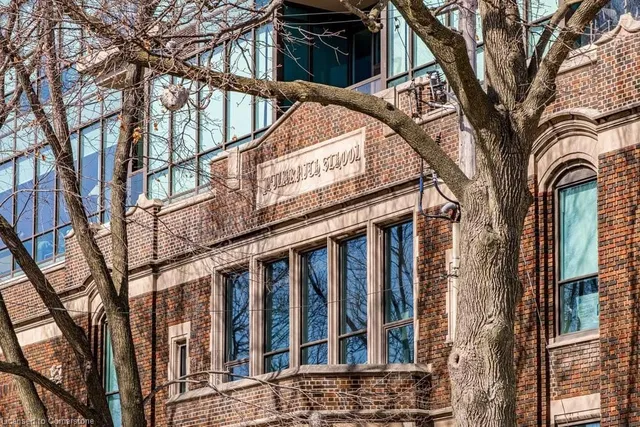 Additional property image - 50 Murray St Unit 201