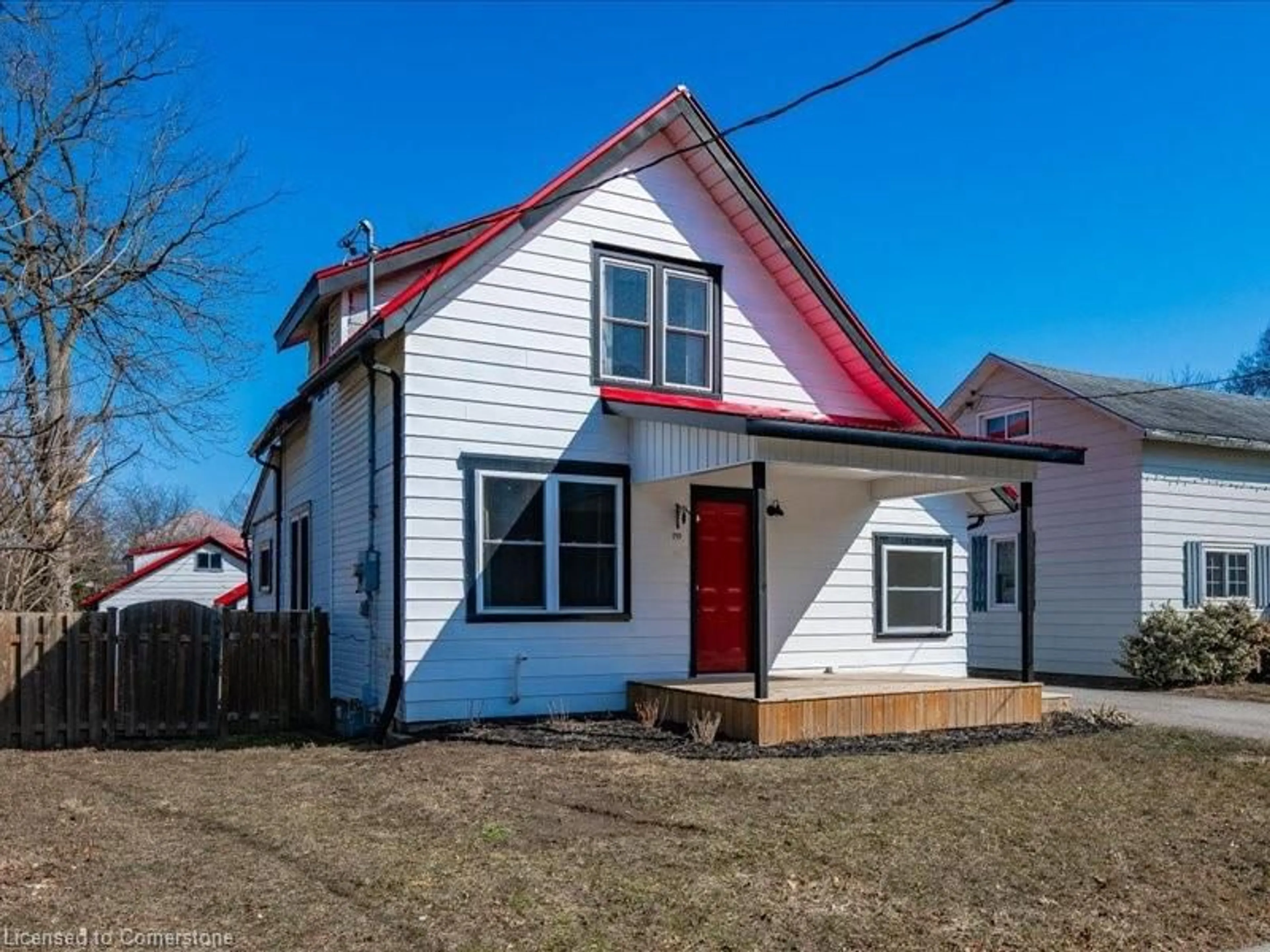 Home with vinyl exterior material, street for 191 Head St, Simcoe Ontario N3Y 3X6