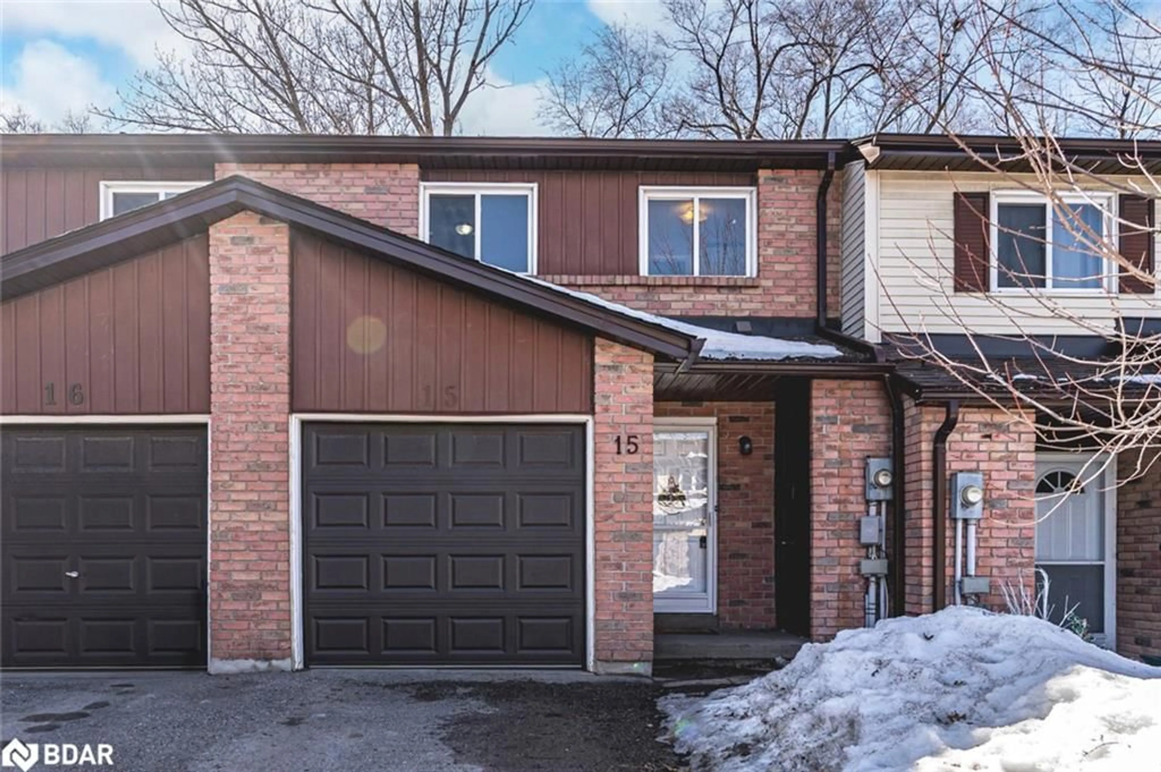 Home with brick exterior material, street for 52 Adelaide St #15, Barrie Ontario L4N 3T5