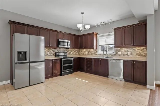 Additional property image - 561 Thomas Slee Dr