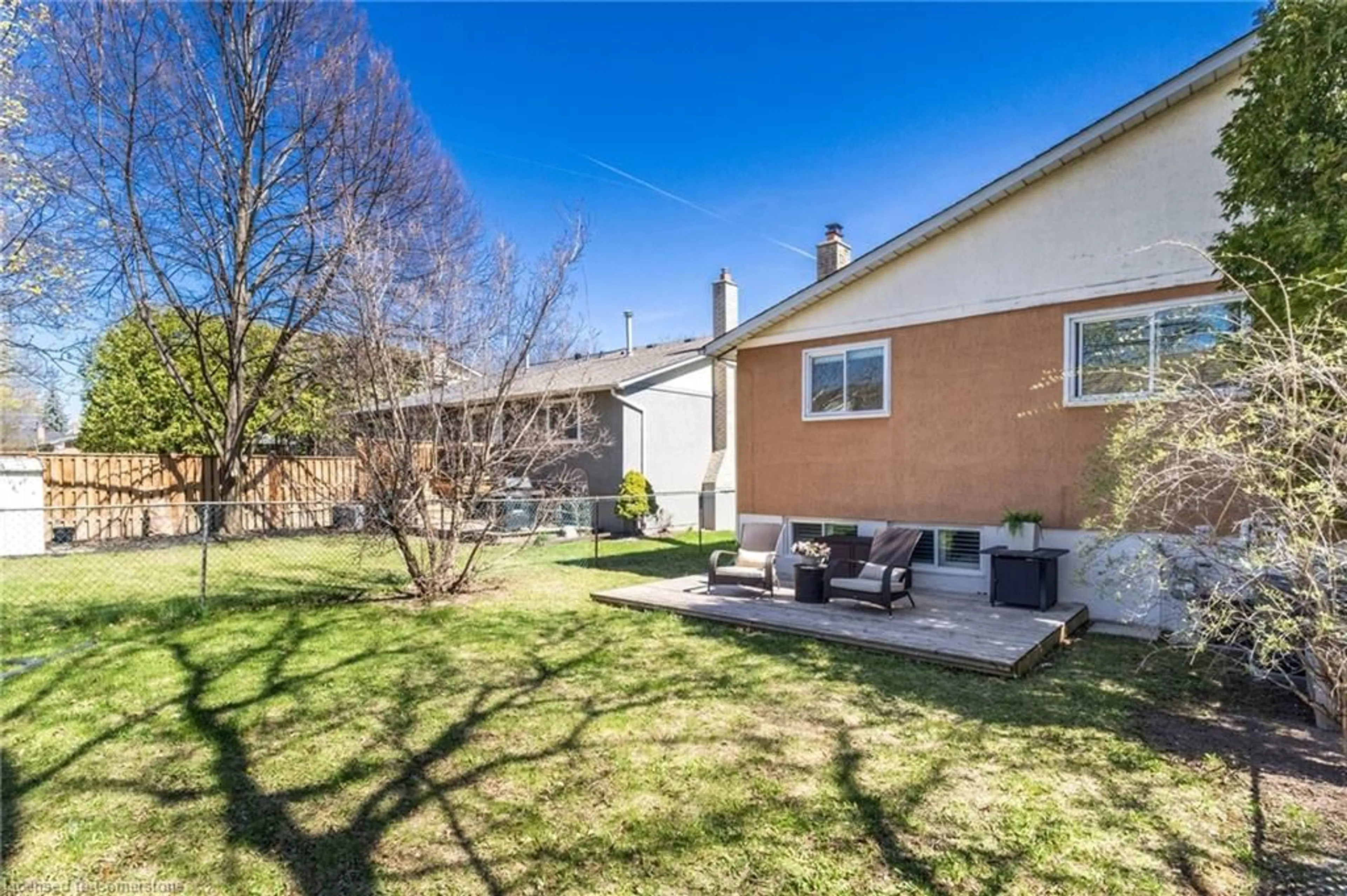 Patio, street for 1462 Paddington Crt, Burlington Ontario L7M 1W7